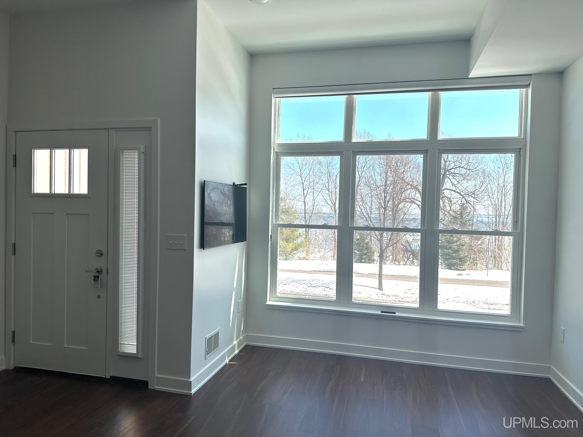 776 S Lakeshore Boulevard, Marquette, MI, 49855