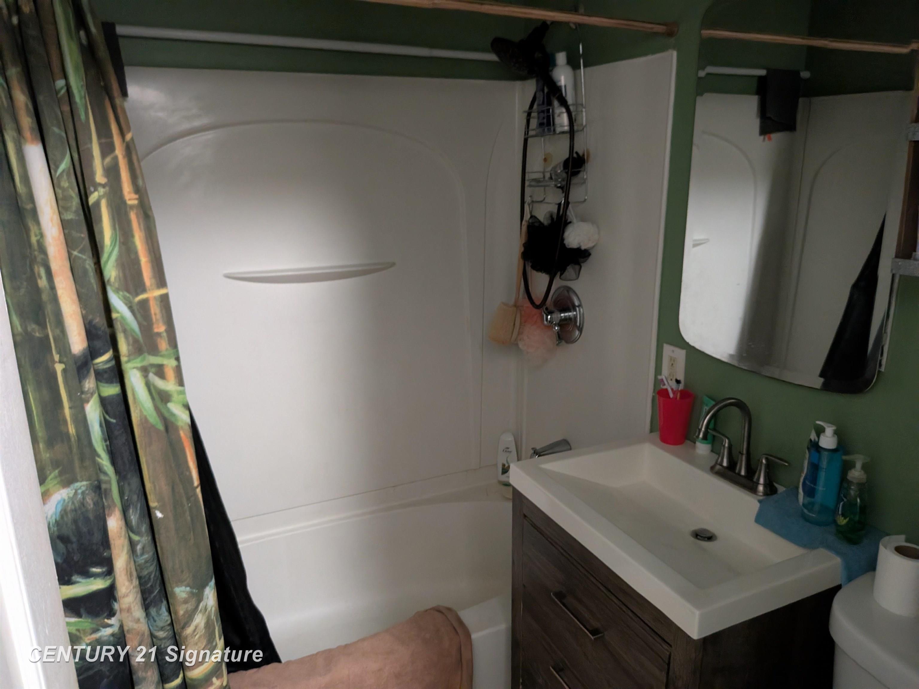 717 Huron Street, Flint, MI, 48507