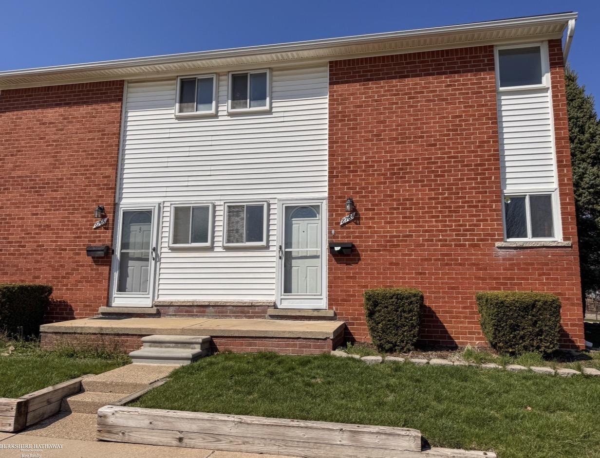 8764 Kaltz Avenue, Center Line, MI, 48015