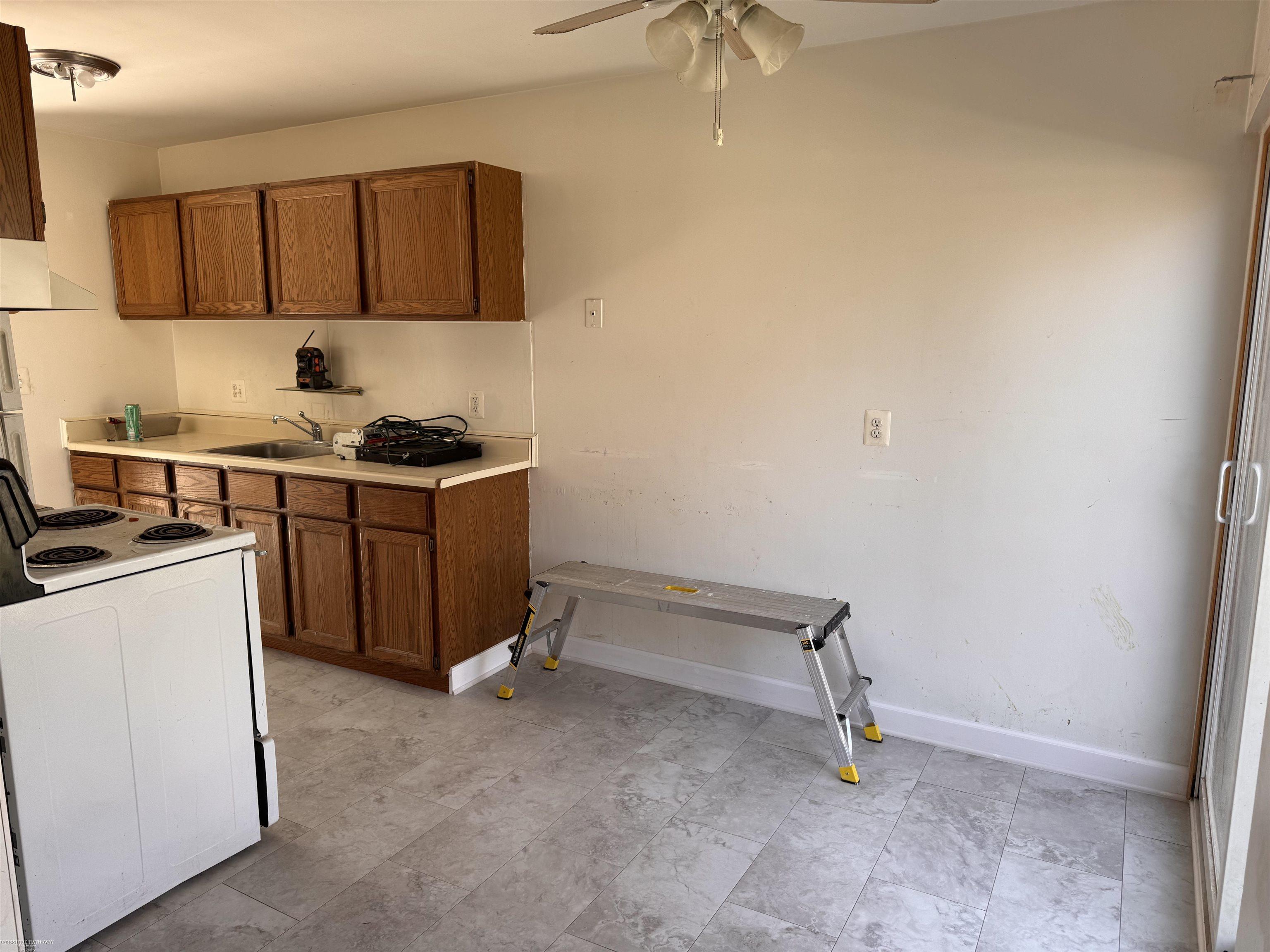 8764 Kaltz Avenue, Center Line, MI, 48015