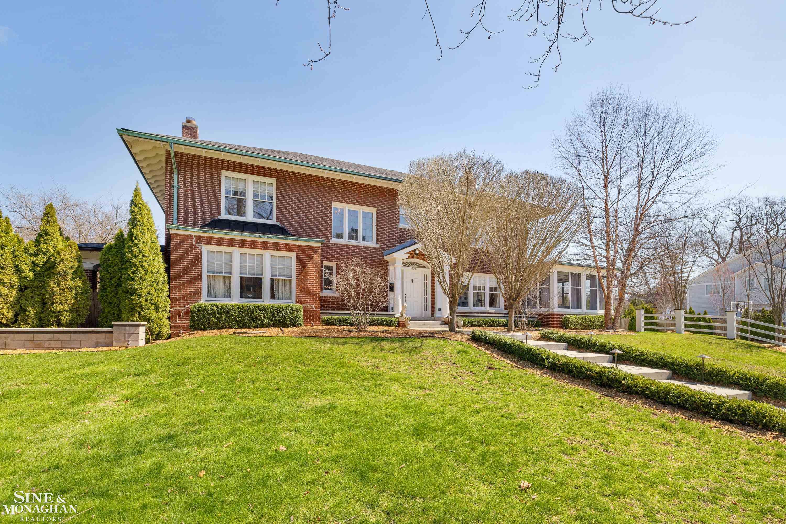 334 University Place, Grosse Pointe, MI, 48236