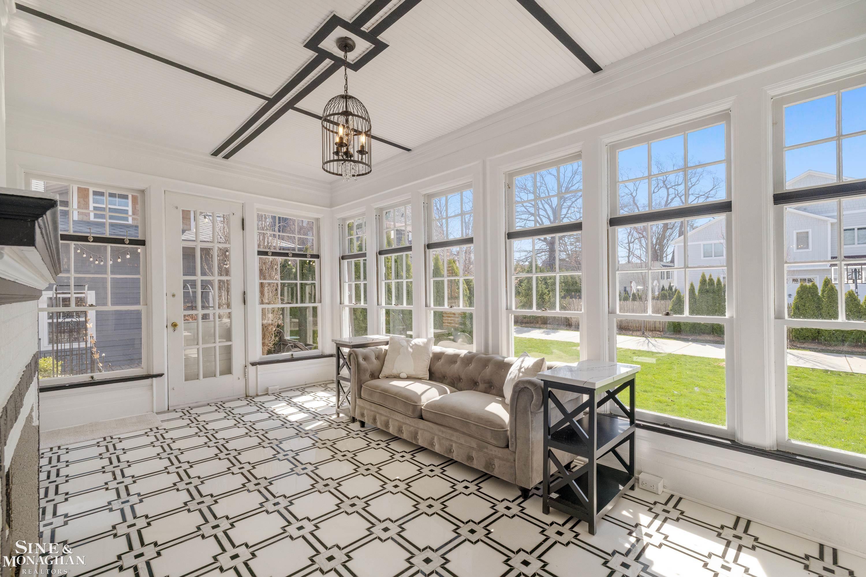 334 University Place, Grosse Pointe, MI, 48236