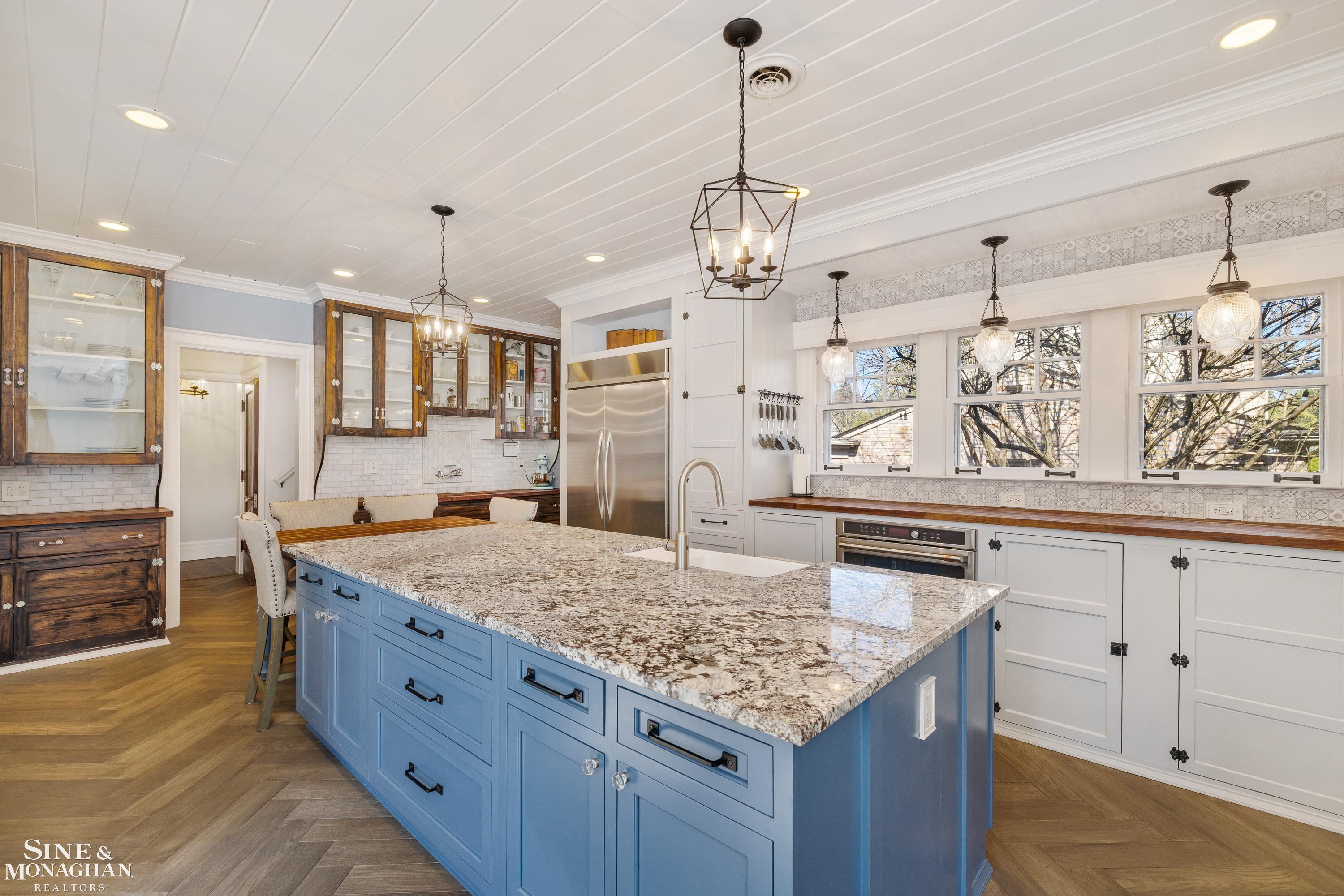 334 University Place, Grosse Pointe, MI, 48236