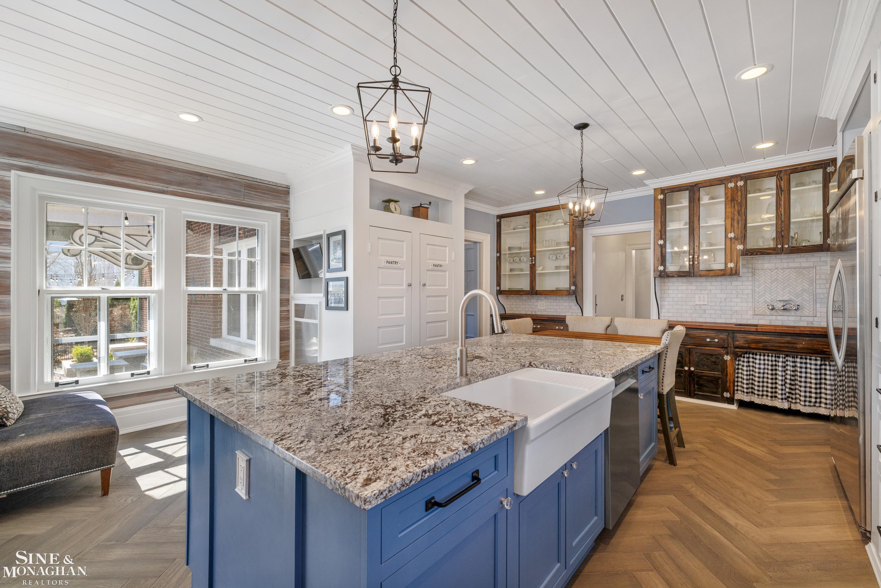 334 University Place, Grosse Pointe, MI, 48236