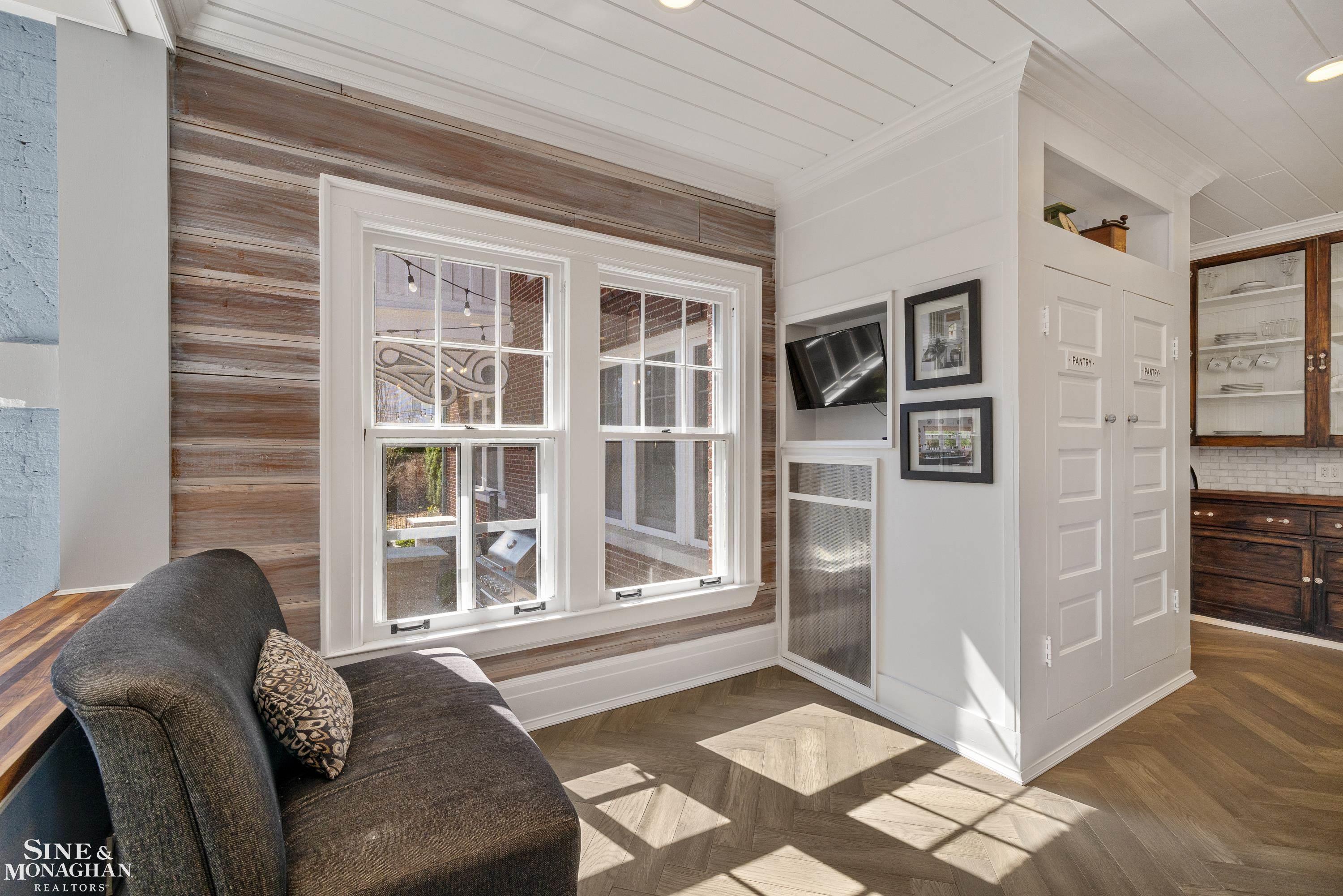 334 University Place, Grosse Pointe, MI, 48236