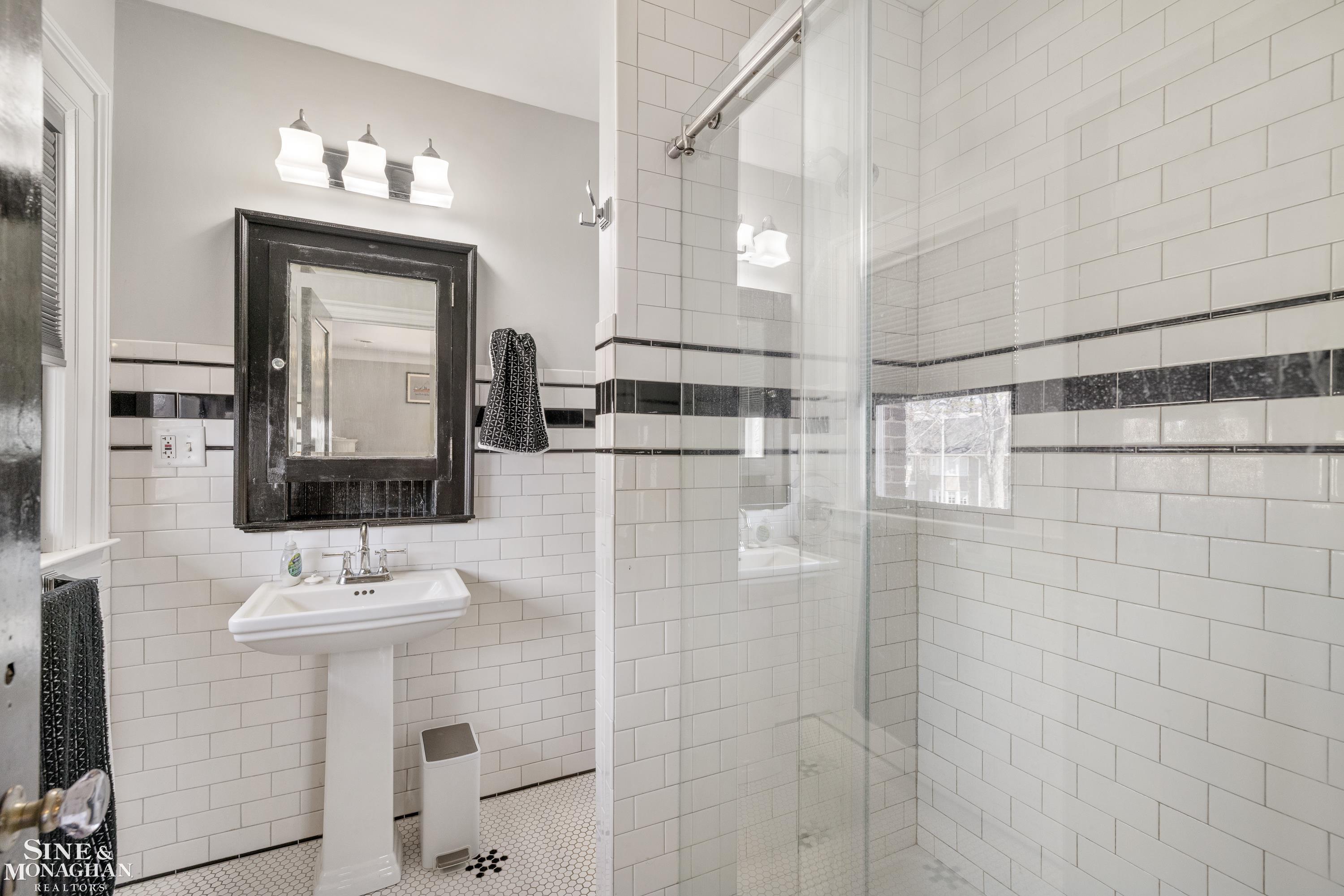 334 University Place, Grosse Pointe, MI, 48236