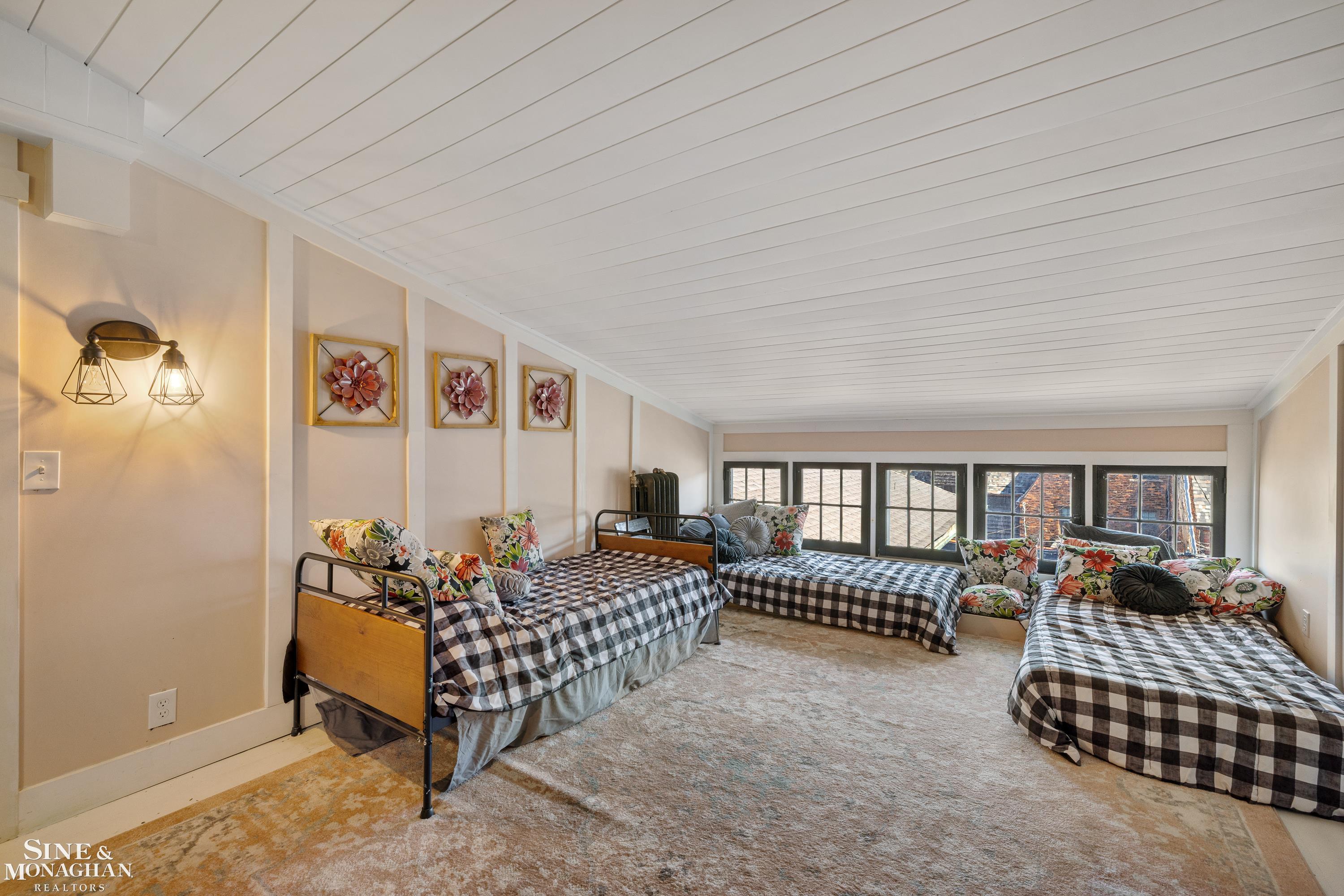 334 University Place, Grosse Pointe, MI, 48236