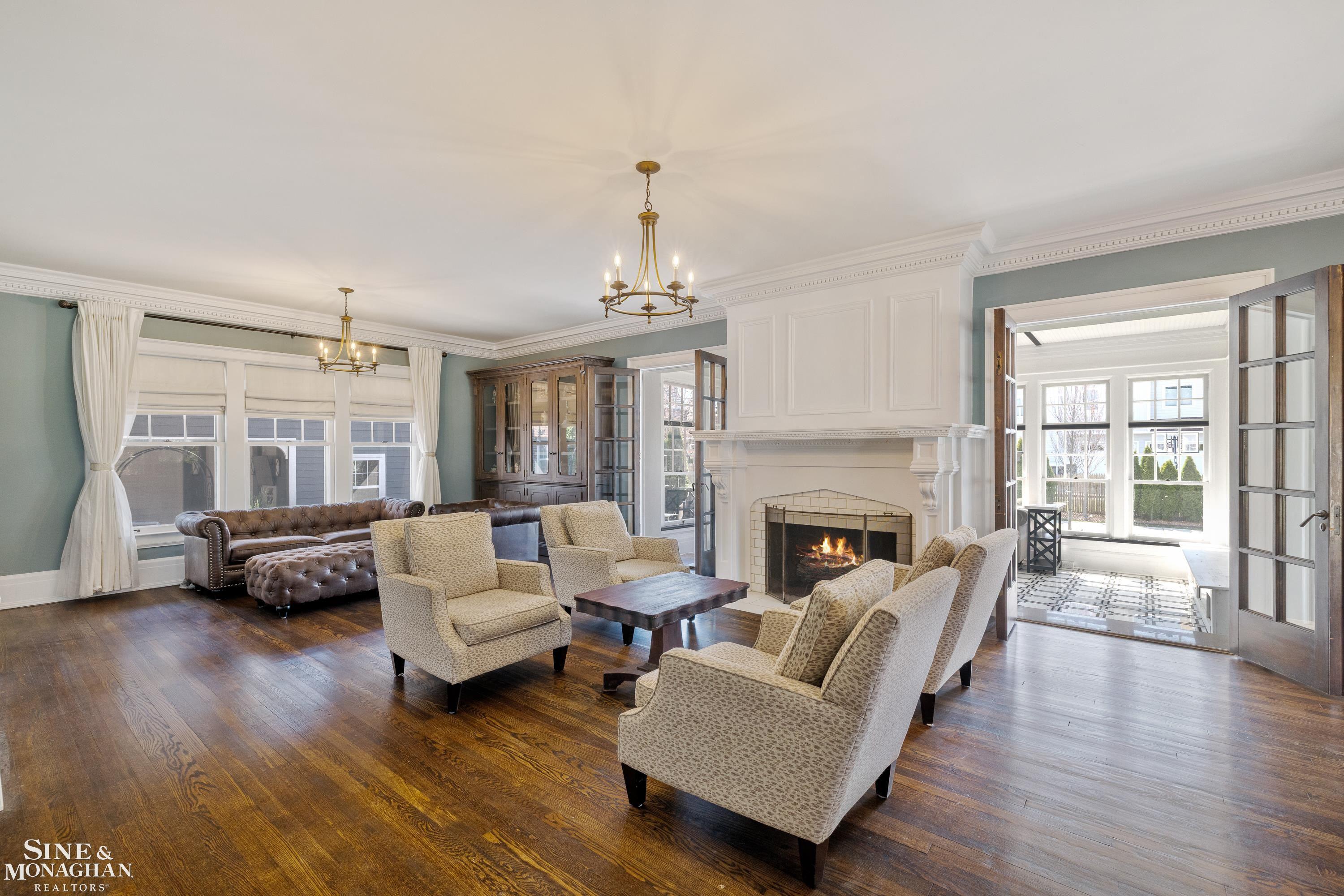 334 University Place, Grosse Pointe, MI, 48236