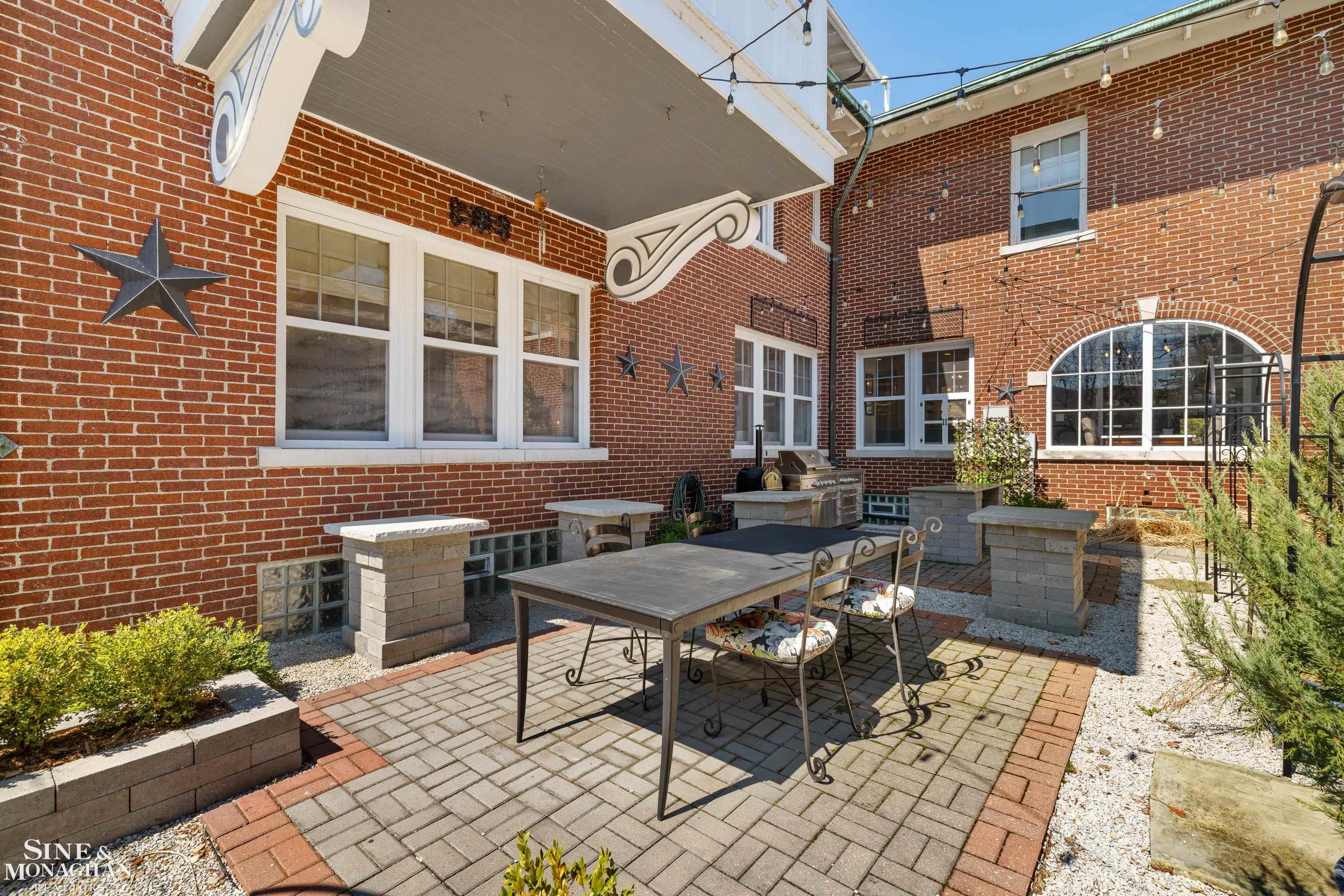 334 University Place, Grosse Pointe, MI, 48236