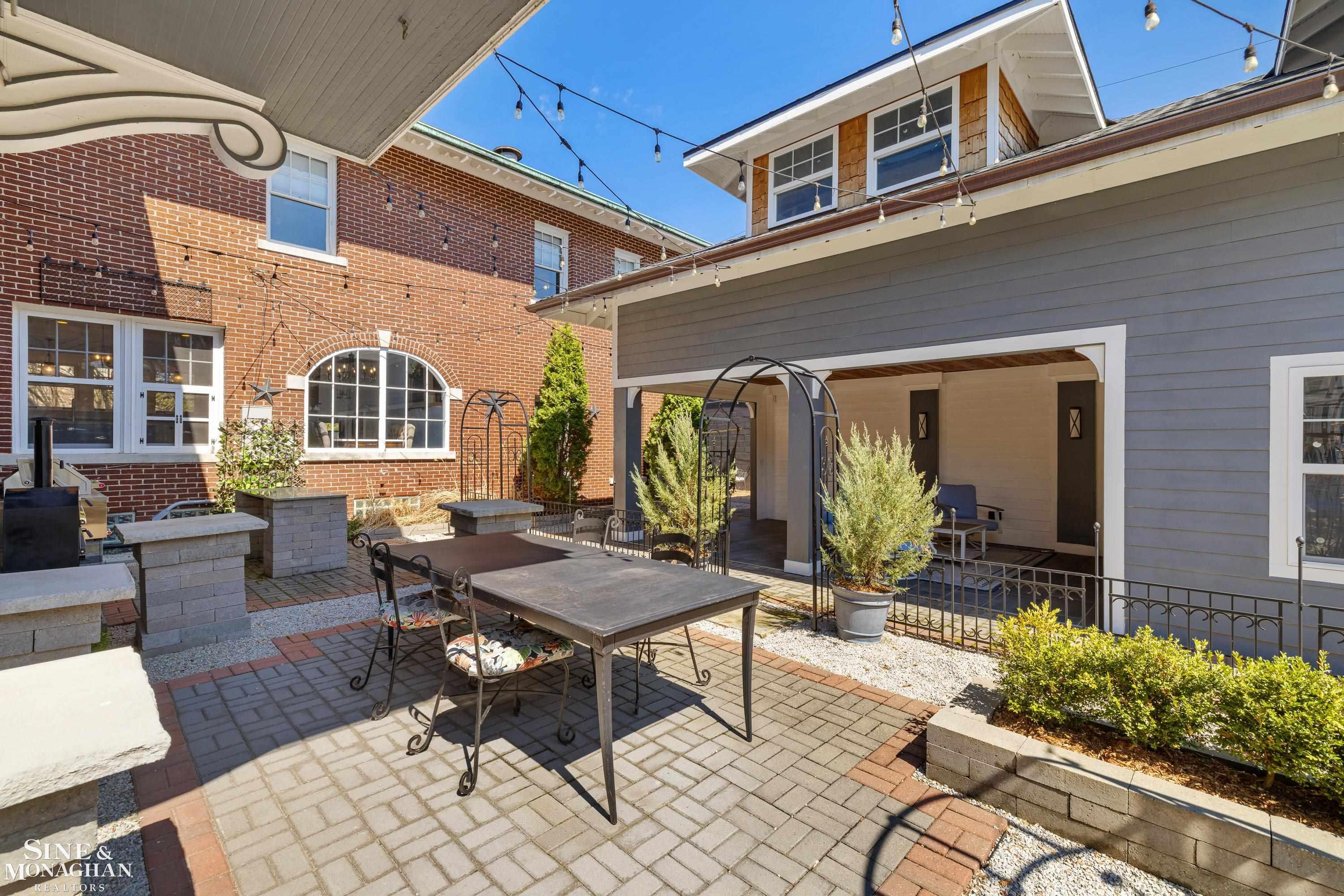 334 University Place, Grosse Pointe, MI, 48236