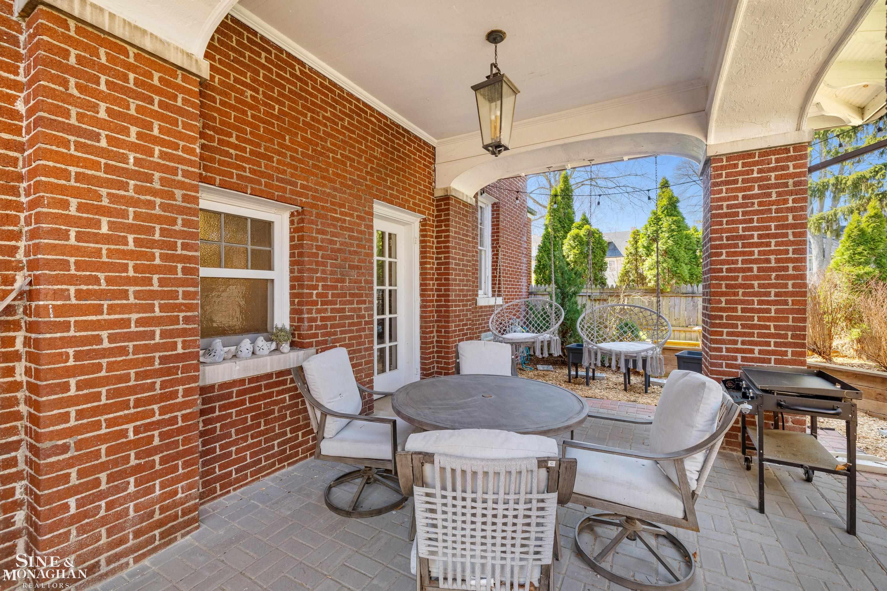 334 University Place, Grosse Pointe, MI, 48236