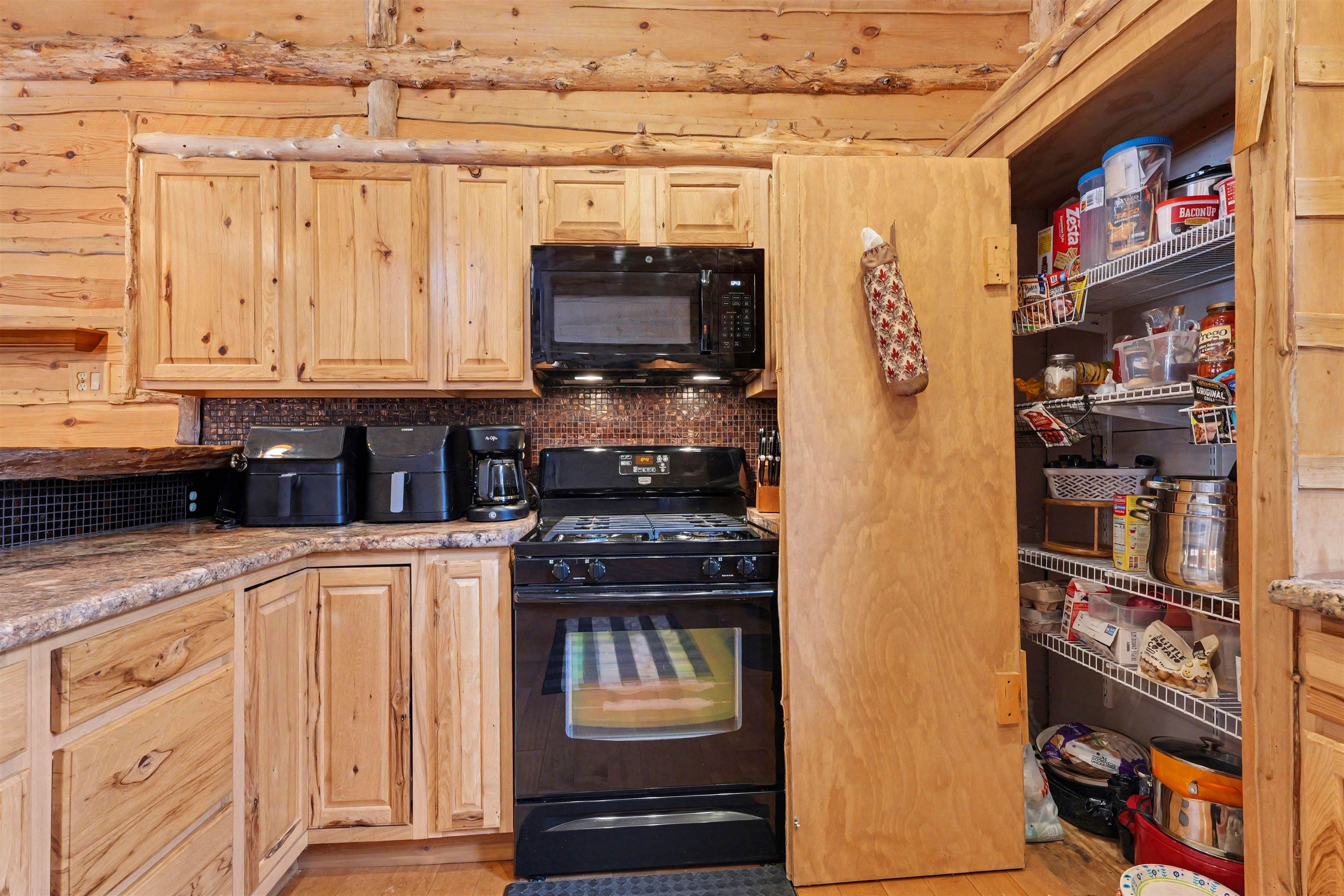 619 Eola Road, Harrison, MI, 48625-8618