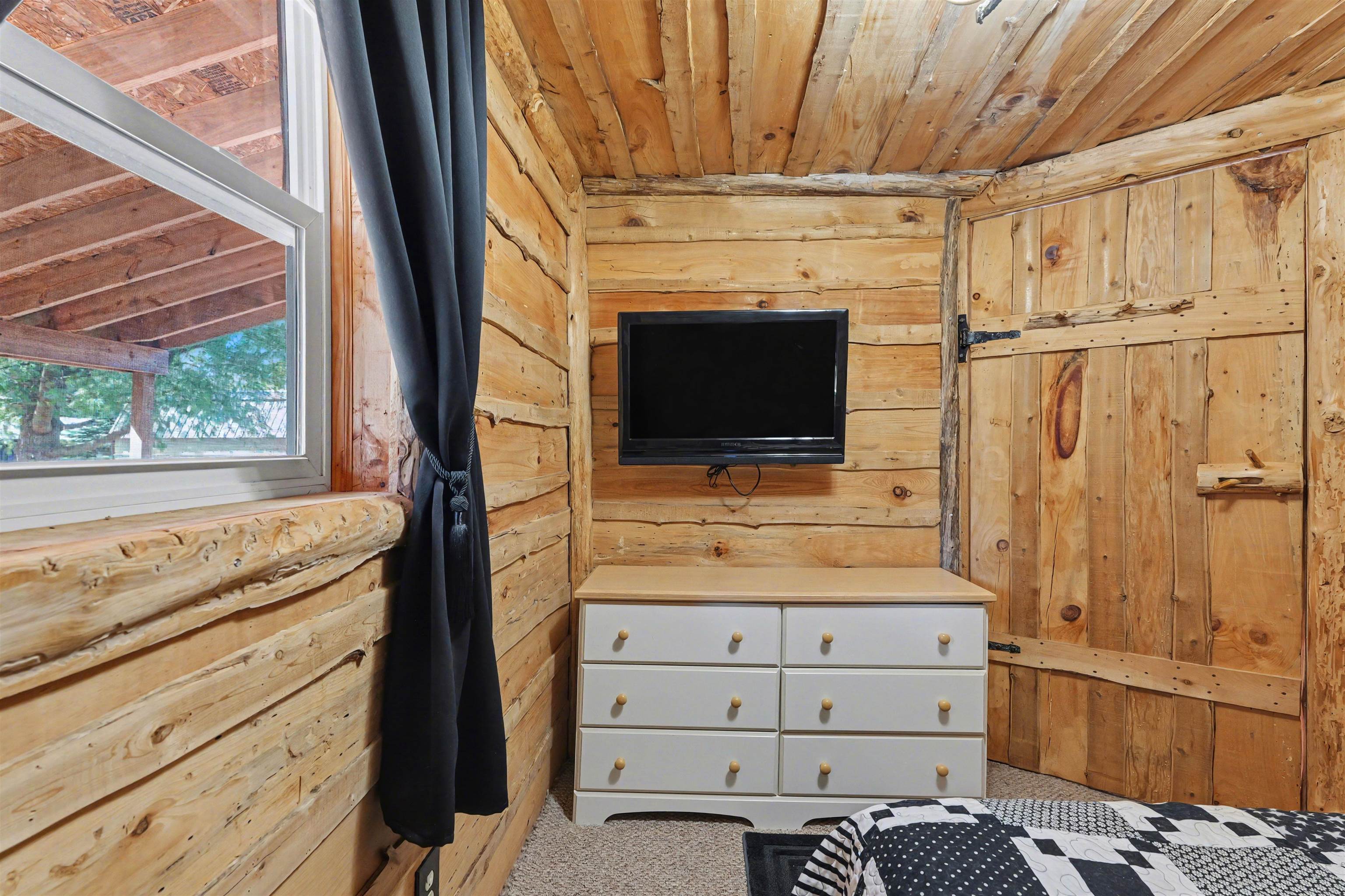 619 Eola Road, Harrison, MI, 48625-8618