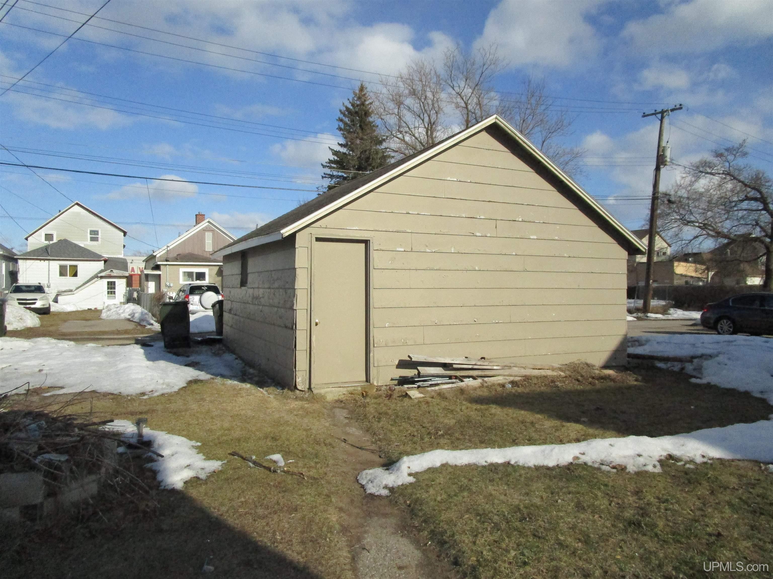 310 N 18th Street, Escanaba, MI, 49829