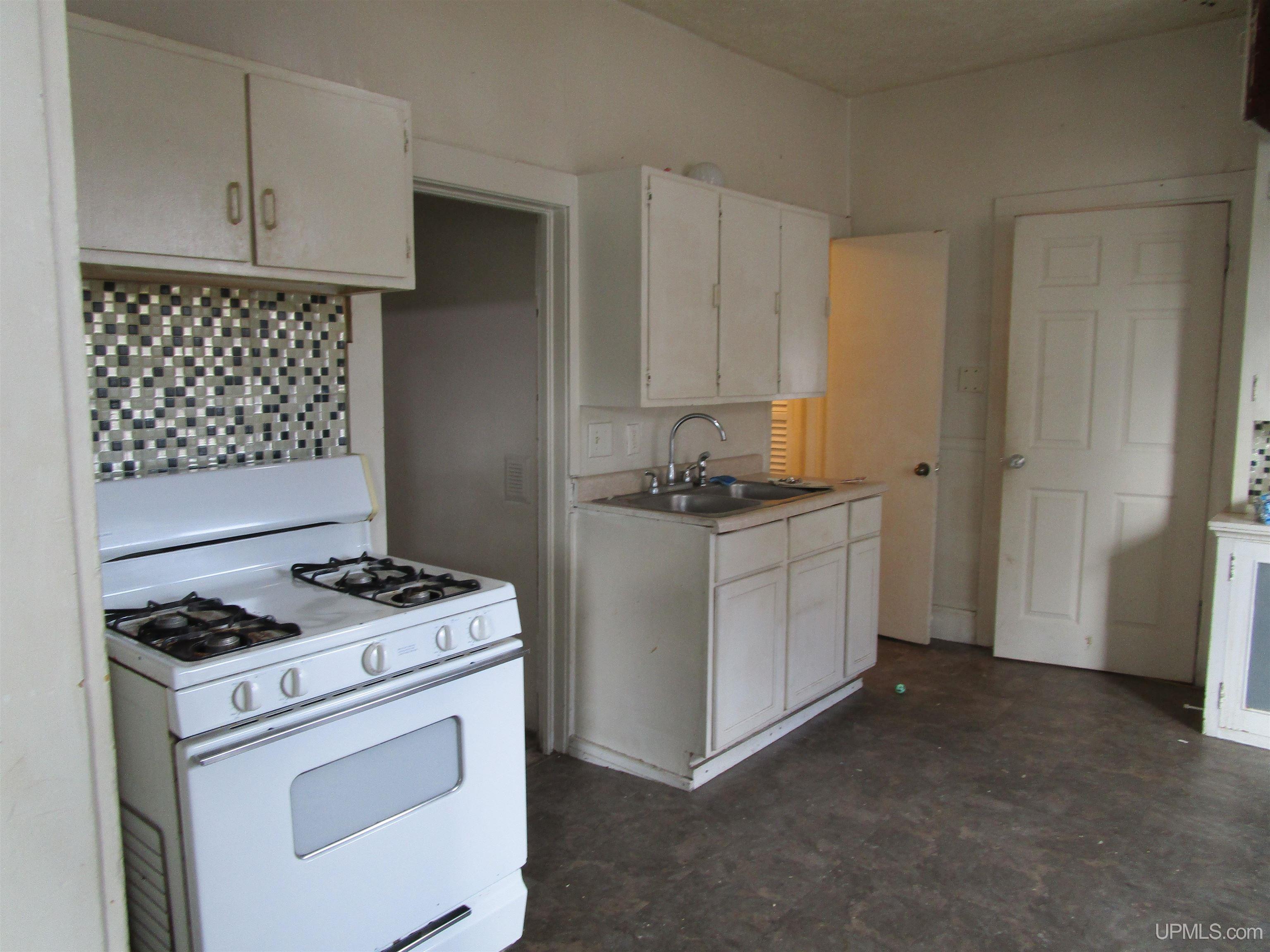 310 N 18th Street, Escanaba, MI, 49829