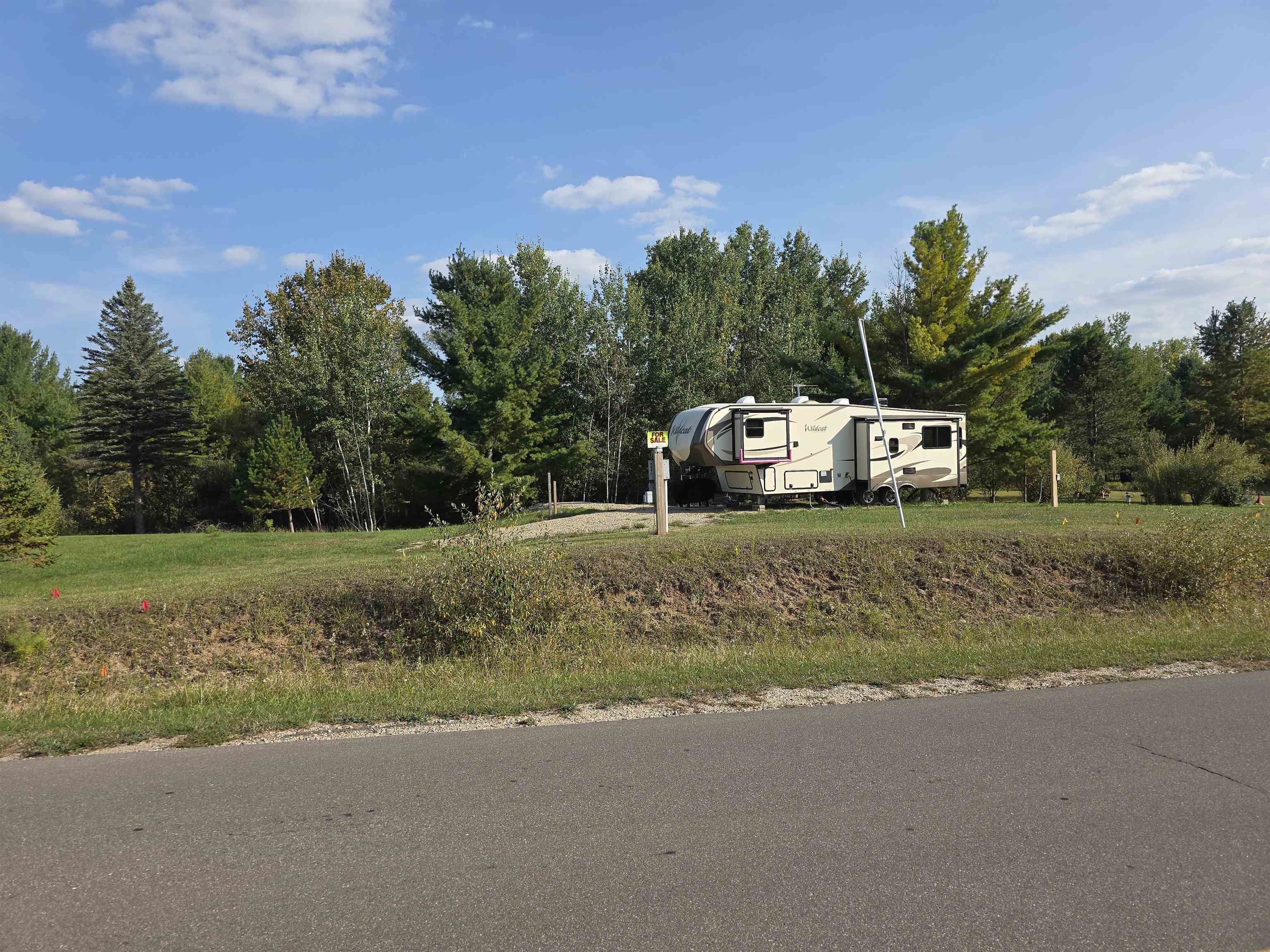 <p><i>Your Next Home Is Calling</i></p>