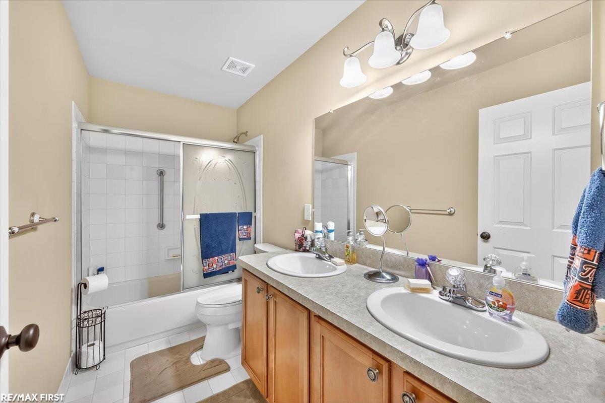 7969 Stableford Drive, Washington, MI, 48094