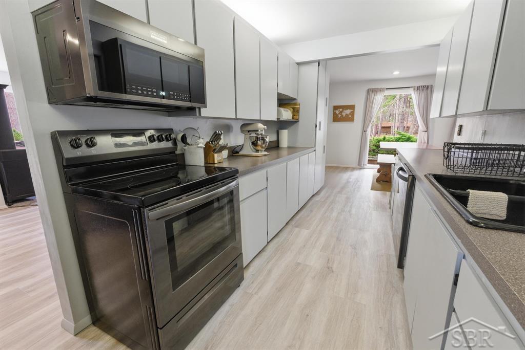 547 W Peterson Drive, Sanford, MI, 48657