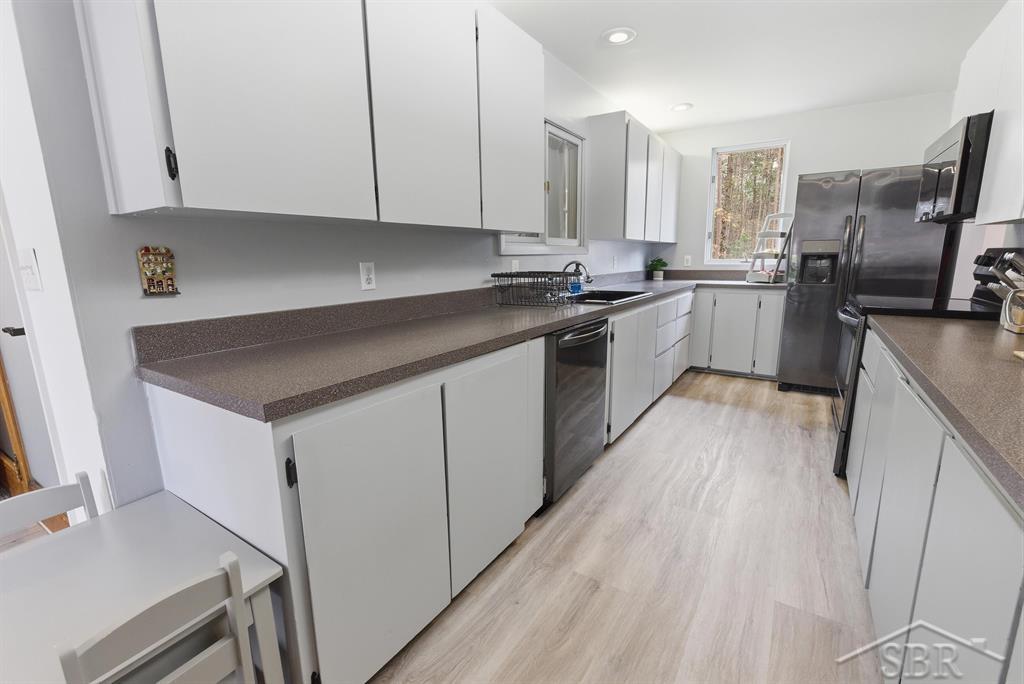 547 W Peterson Drive, Sanford, MI, 48657