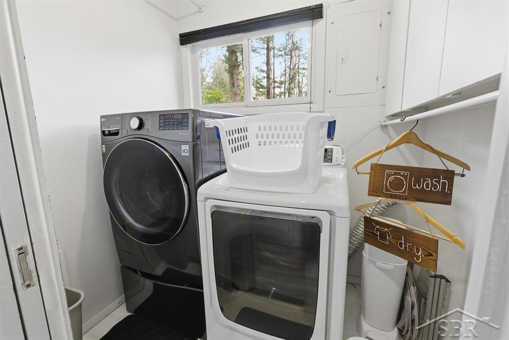 547 W Peterson Drive, Sanford, MI, 48657