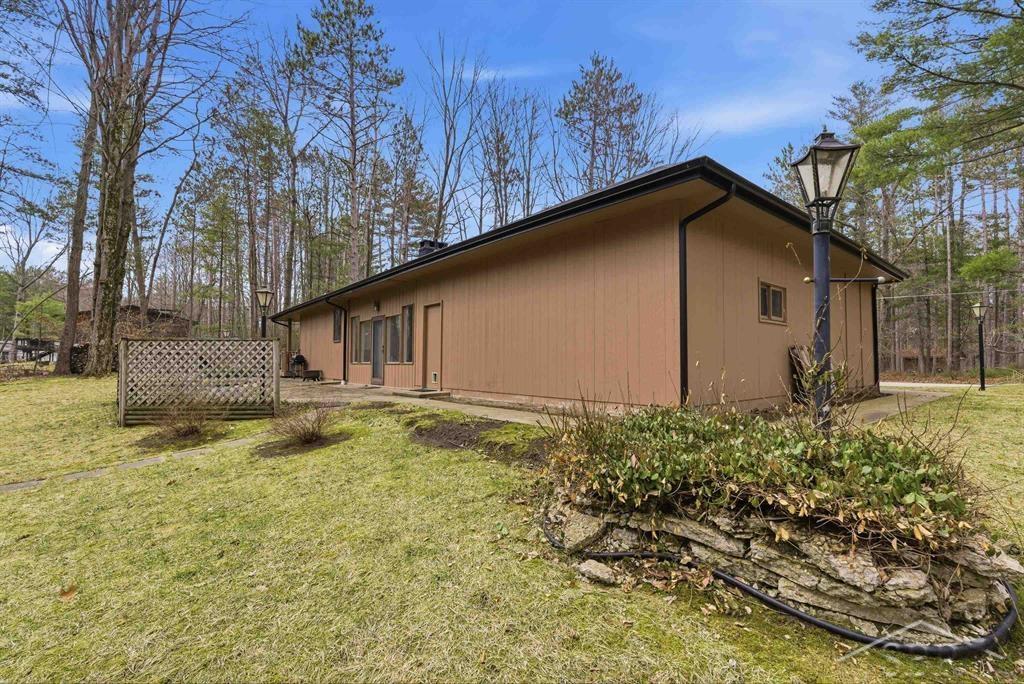 547 W Peterson Drive, Sanford, MI, 48657