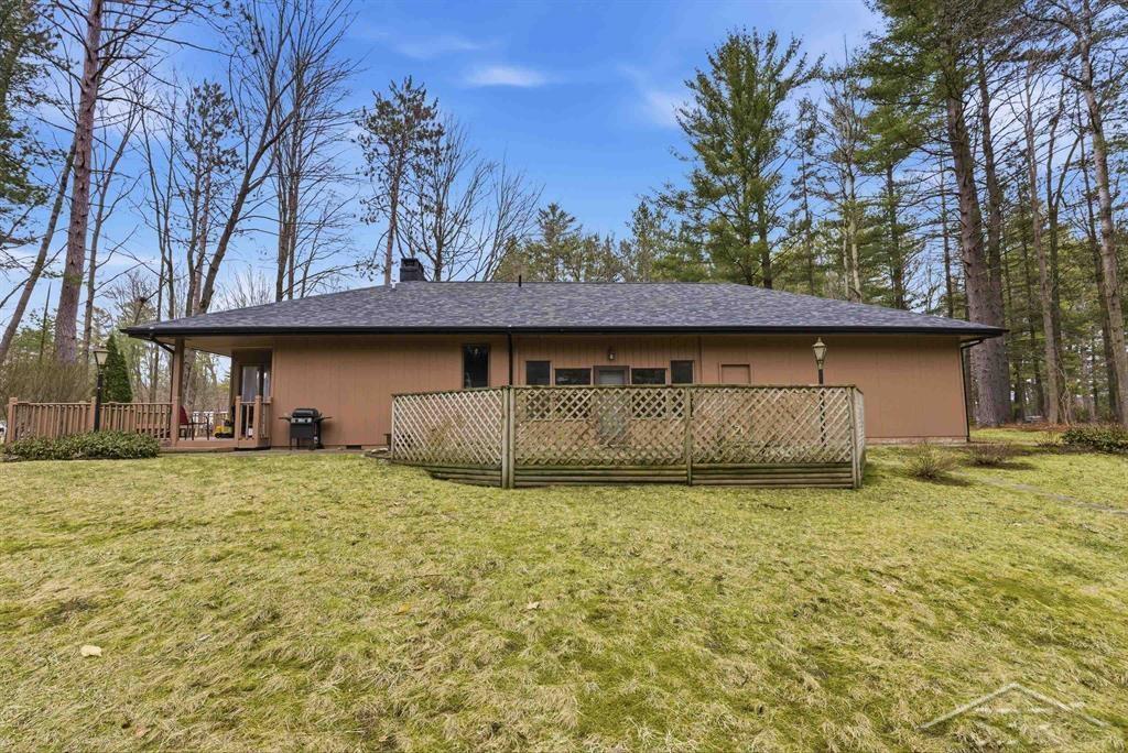 547 W Peterson Drive, Sanford, MI, 48657