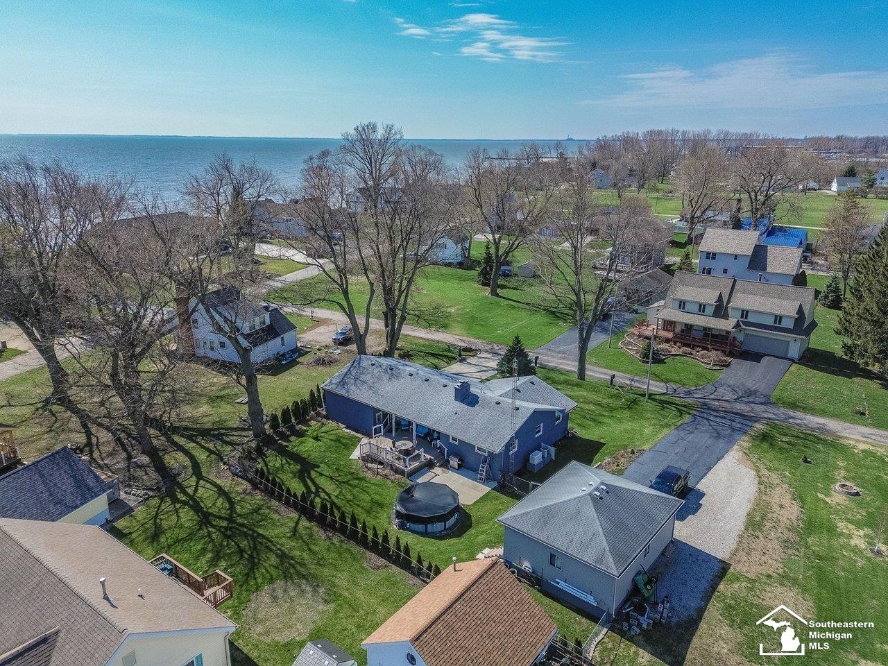 6368 Avenue D Avenue, La Salle, MI, 48145