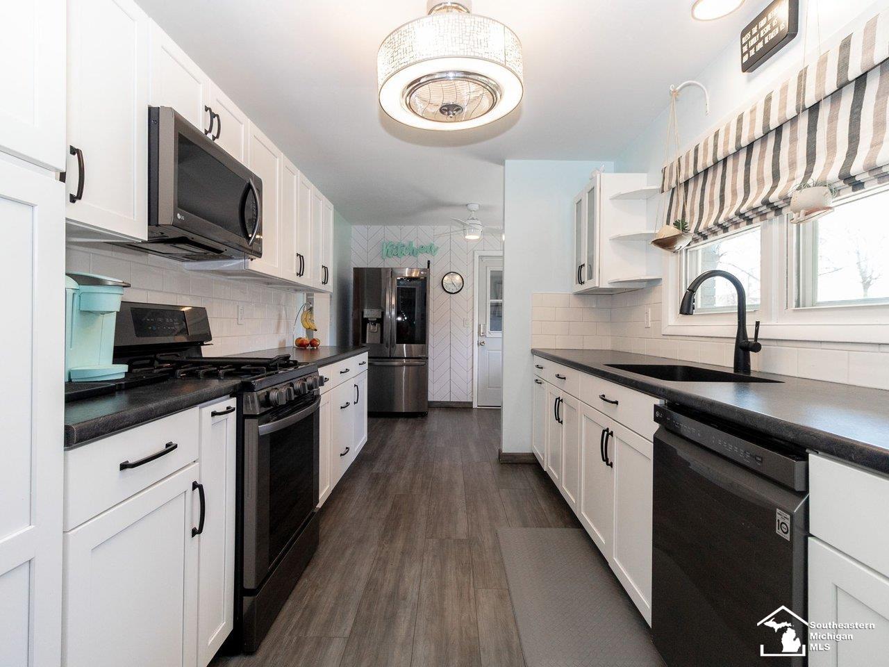 6368 Avenue D Avenue, La Salle, MI, 48145