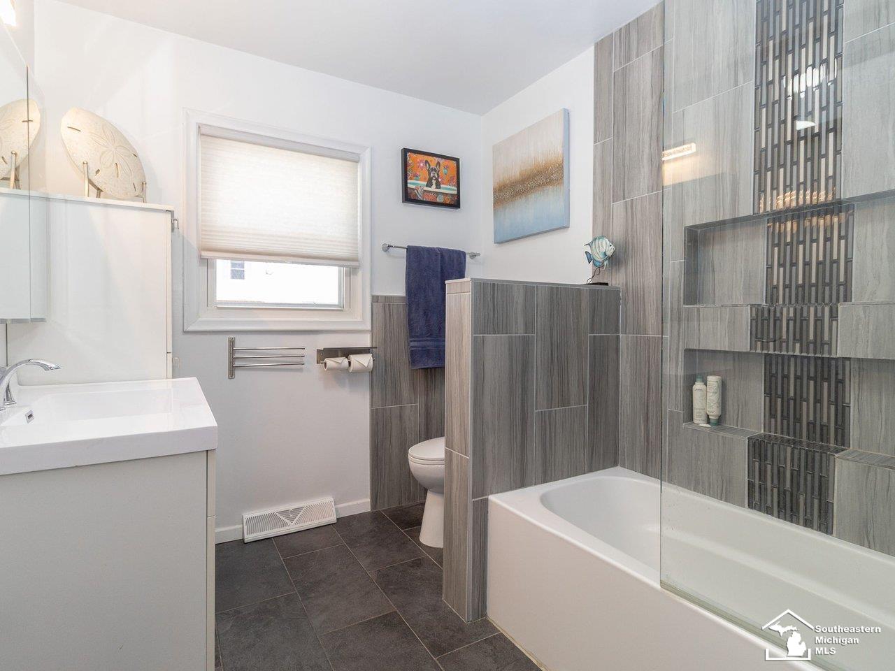 6368 Avenue D Avenue, La Salle, MI, 48145