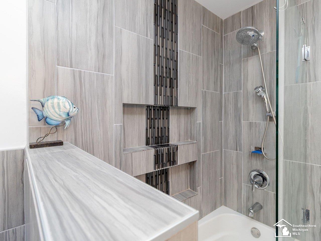 6368 Avenue D Avenue, La Salle, MI, 48145