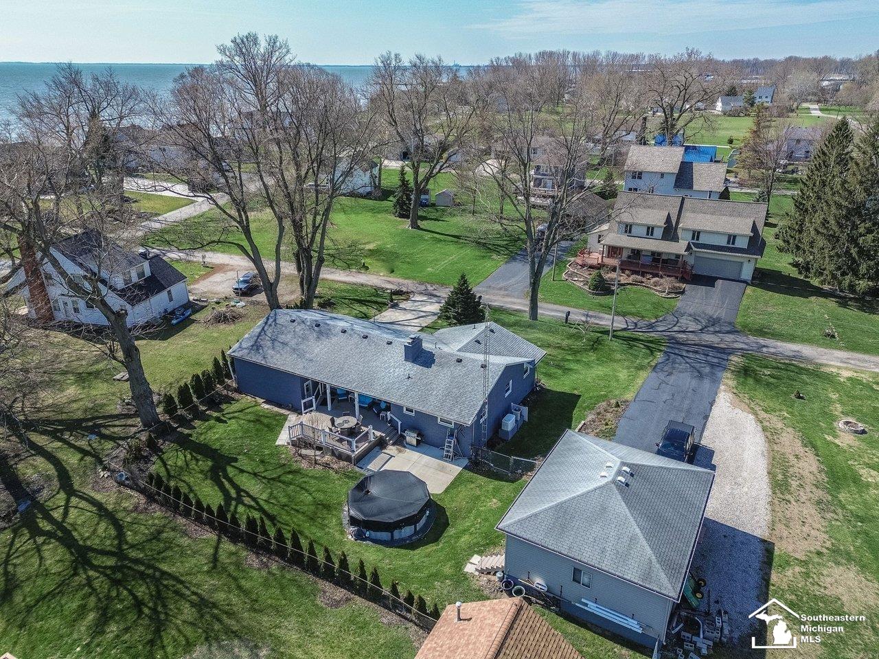 6368 Avenue D Avenue, La Salle, MI, 48145