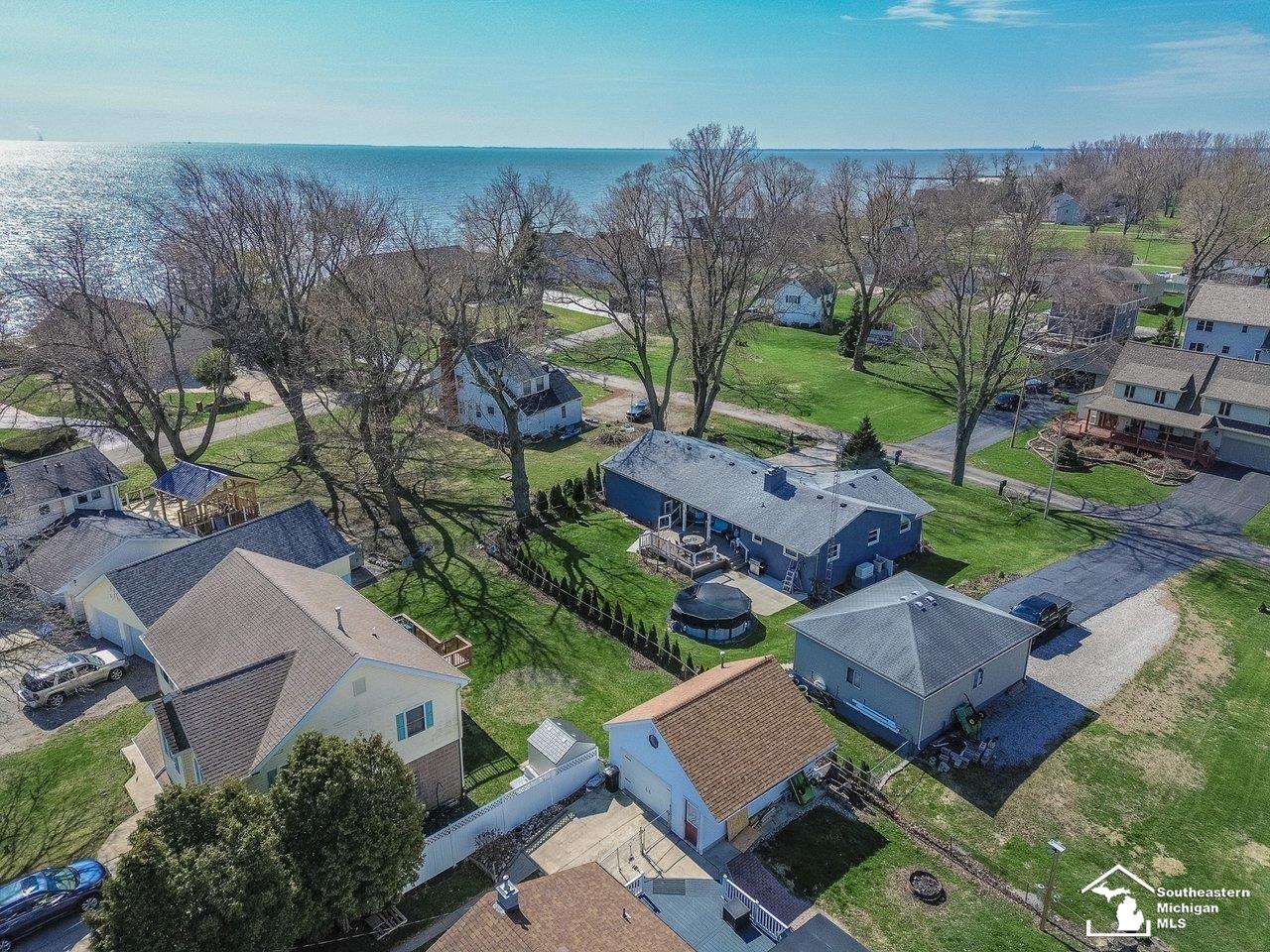 6368 Avenue D Avenue, La Salle, MI, 48145