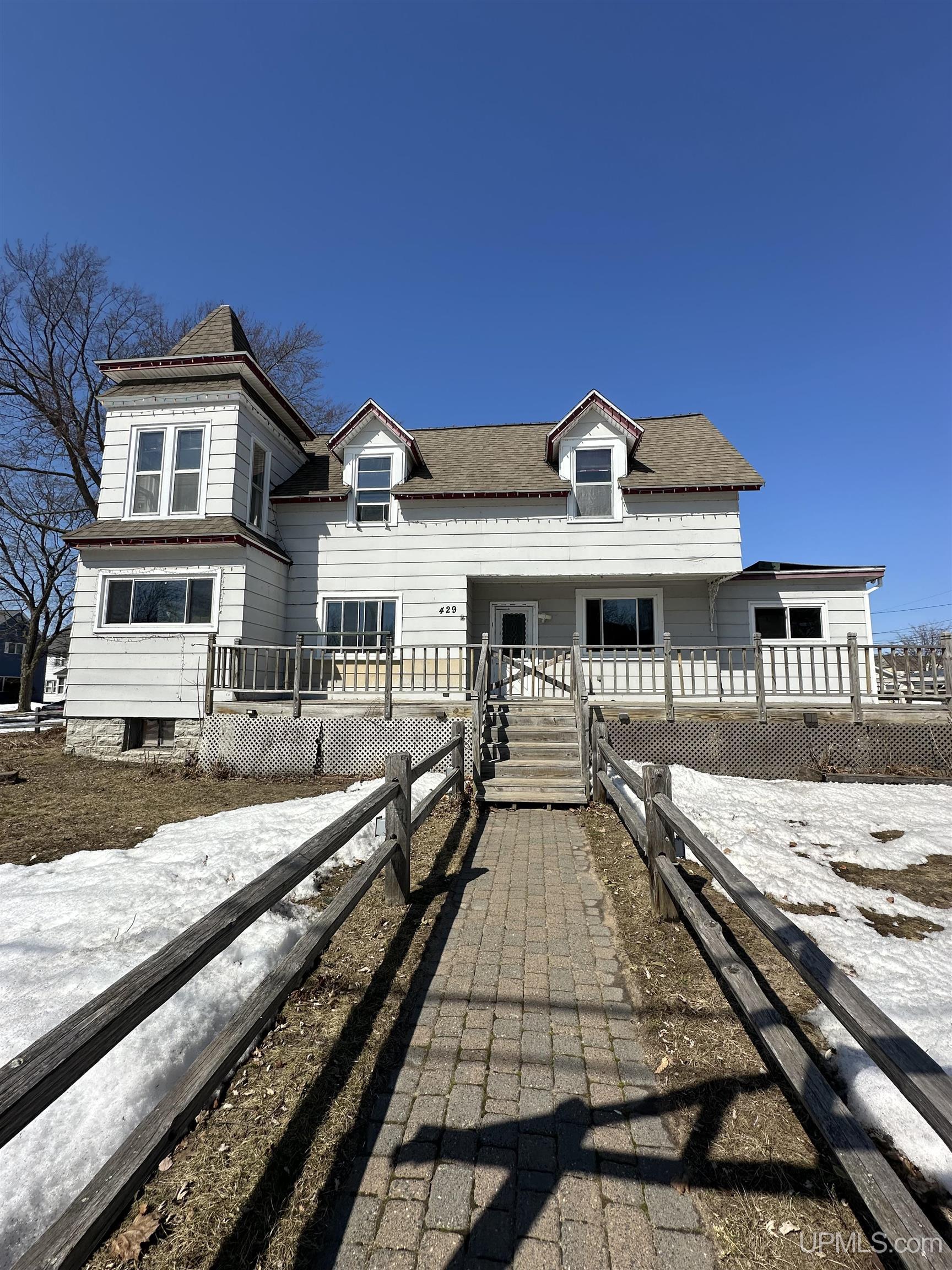 Harper Woods, MI, 48225 1630