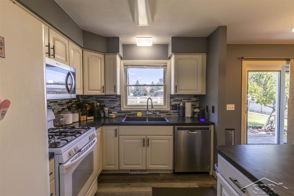 508 Glenview Court, Pinconning, MI, 48650