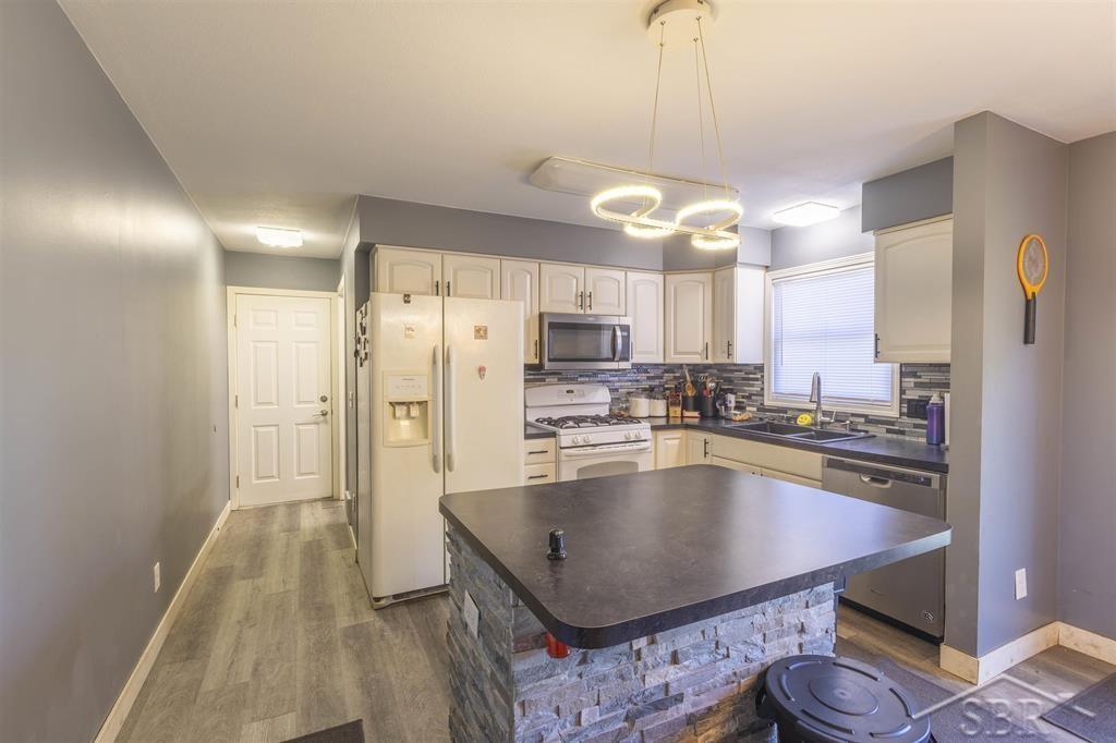 508 Glenview Court, Pinconning, MI, 48650
