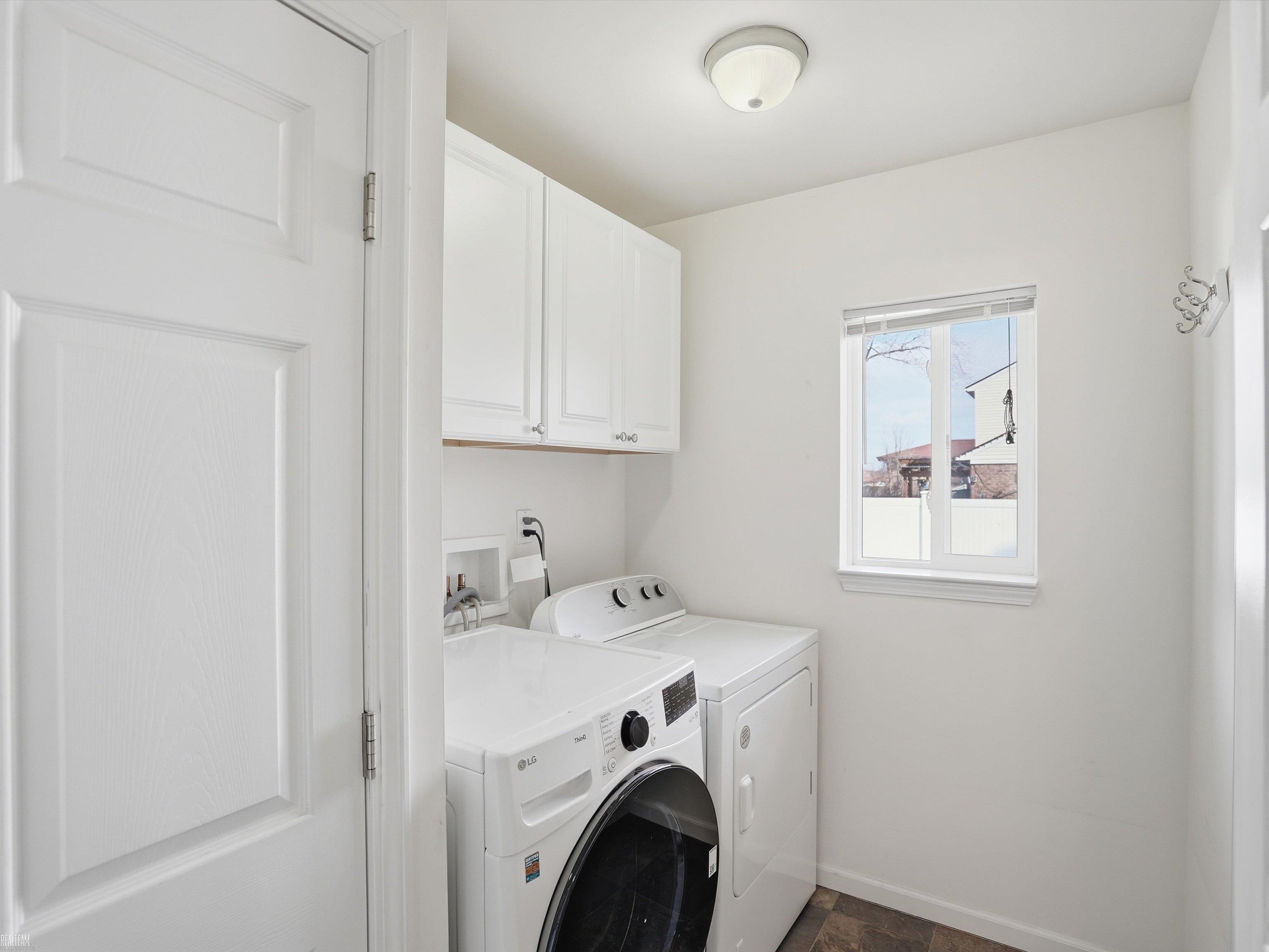 506 W Woodside Avenue, Madison Heights, MI, 48071