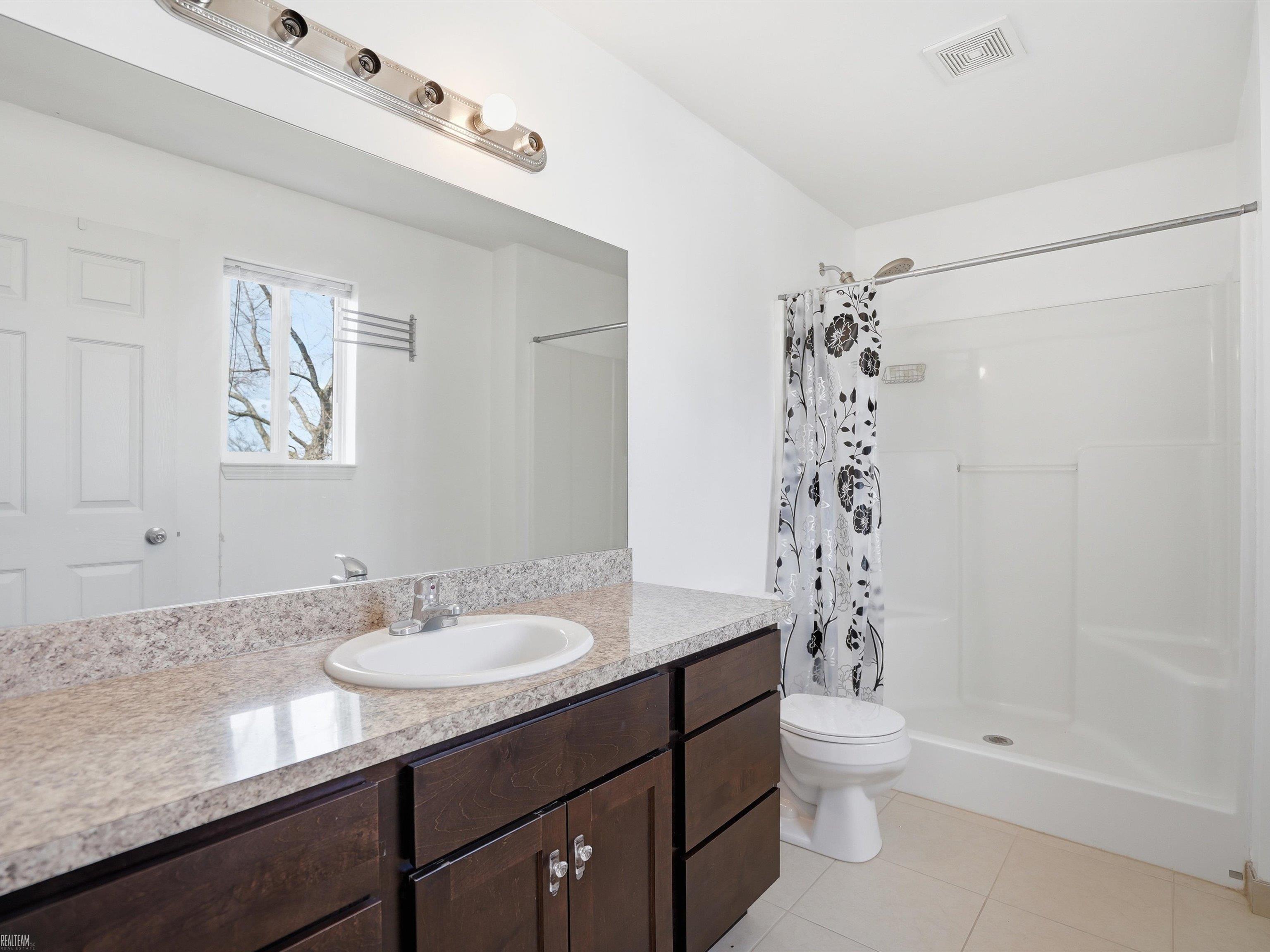 506 W Woodside Avenue, Madison Heights, MI, 48071