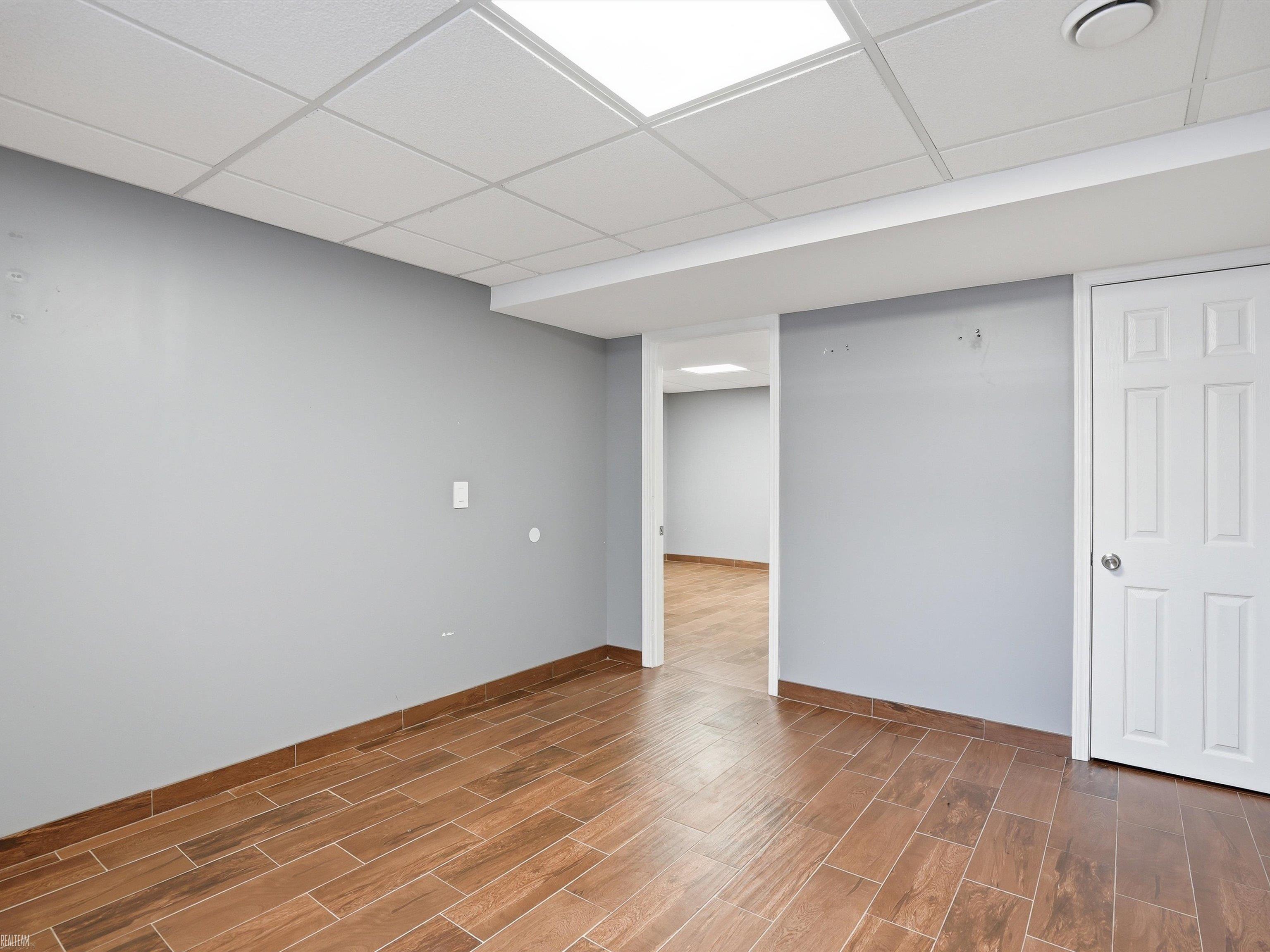 506 W Woodside Avenue, Madison Heights, MI, 48071