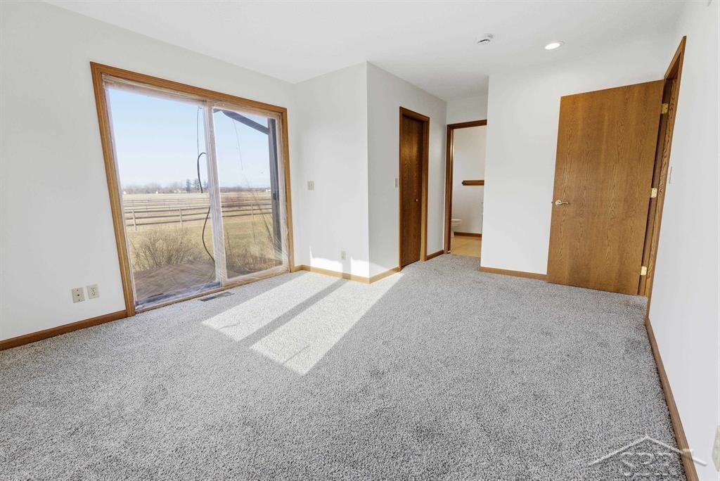 2082 W Parish Road, Midland, MI, 48642