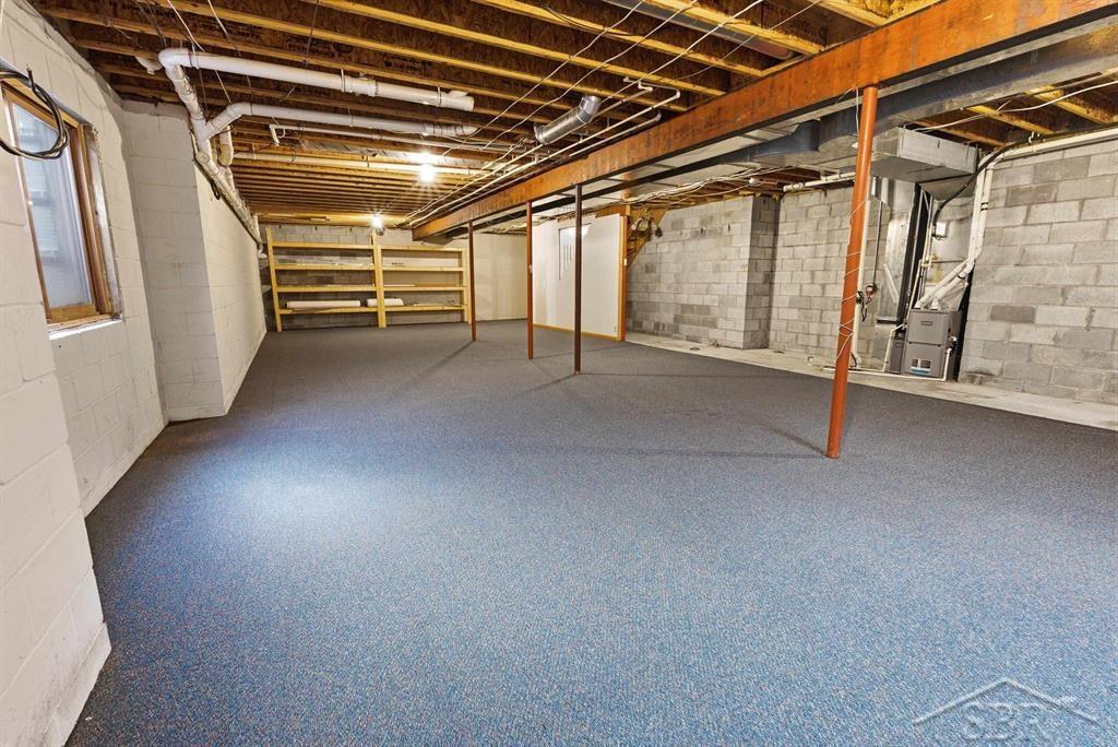 2082 W Parish Road, Midland, MI, 48642