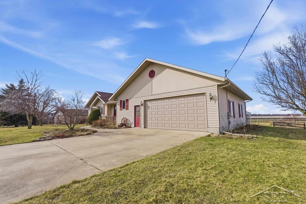 2082 W Parish Road, Midland, MI, 48642