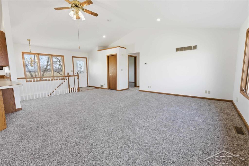 2082 W Parish Road, Midland, MI, 48642