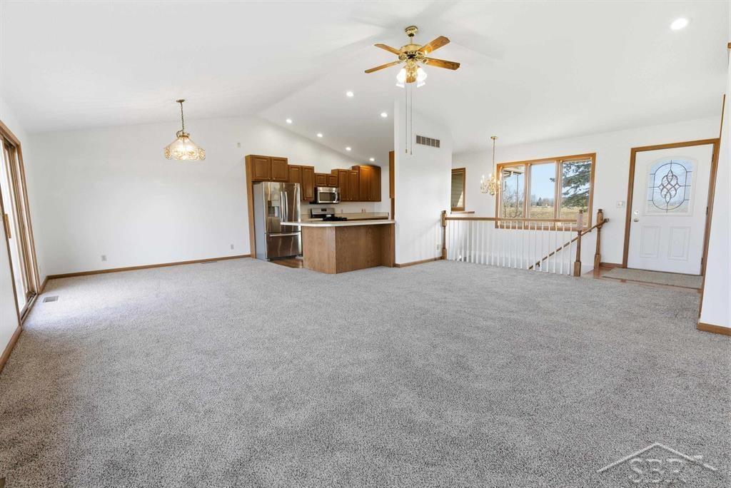 2082 W Parish Road, Midland, MI, 48642