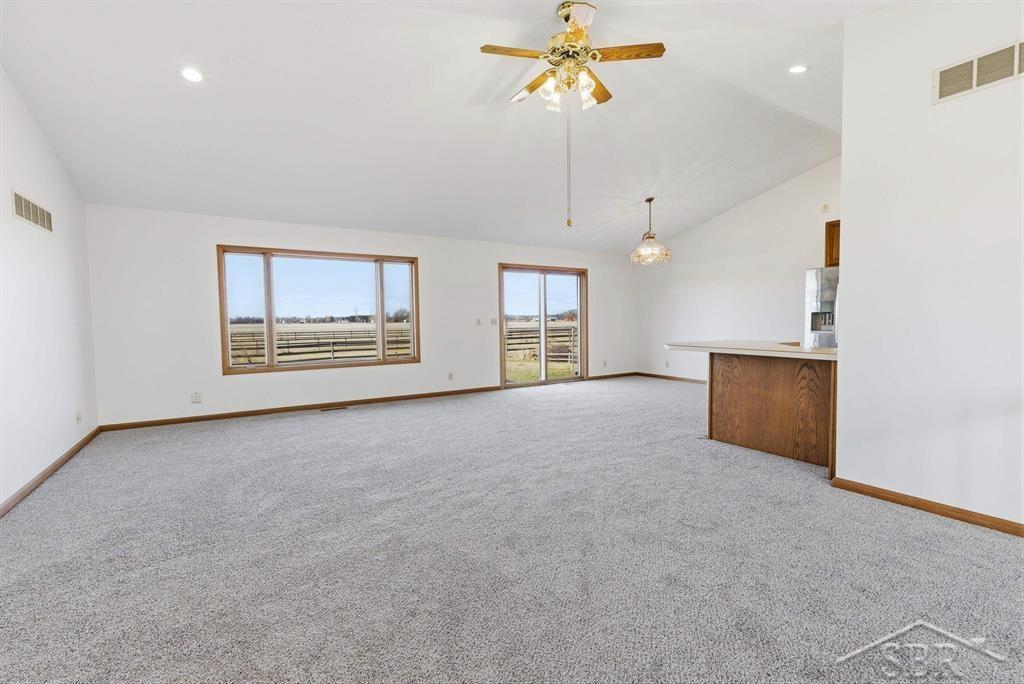 2082 W Parish Road, Midland, MI, 48642