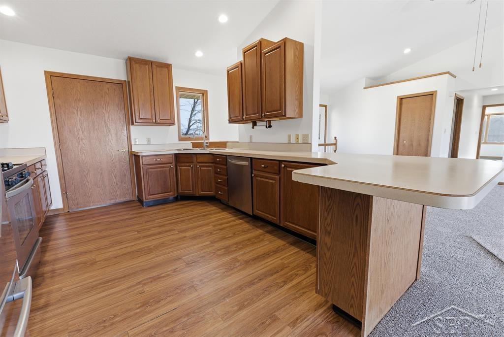 2082 W Parish Road, Midland, MI, 48642