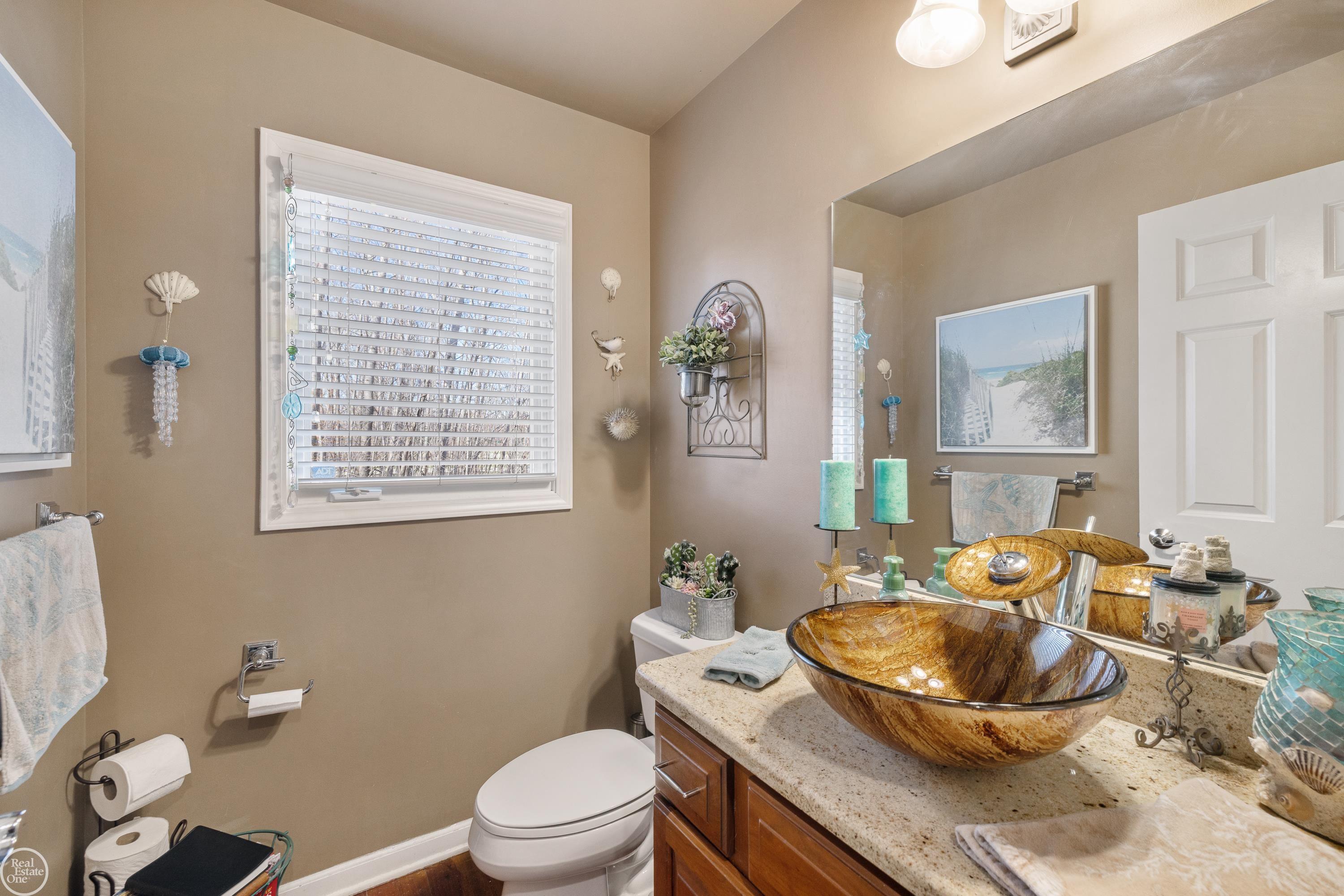 28014 Ashland Avenue, Harrison Twp, MI, 48045