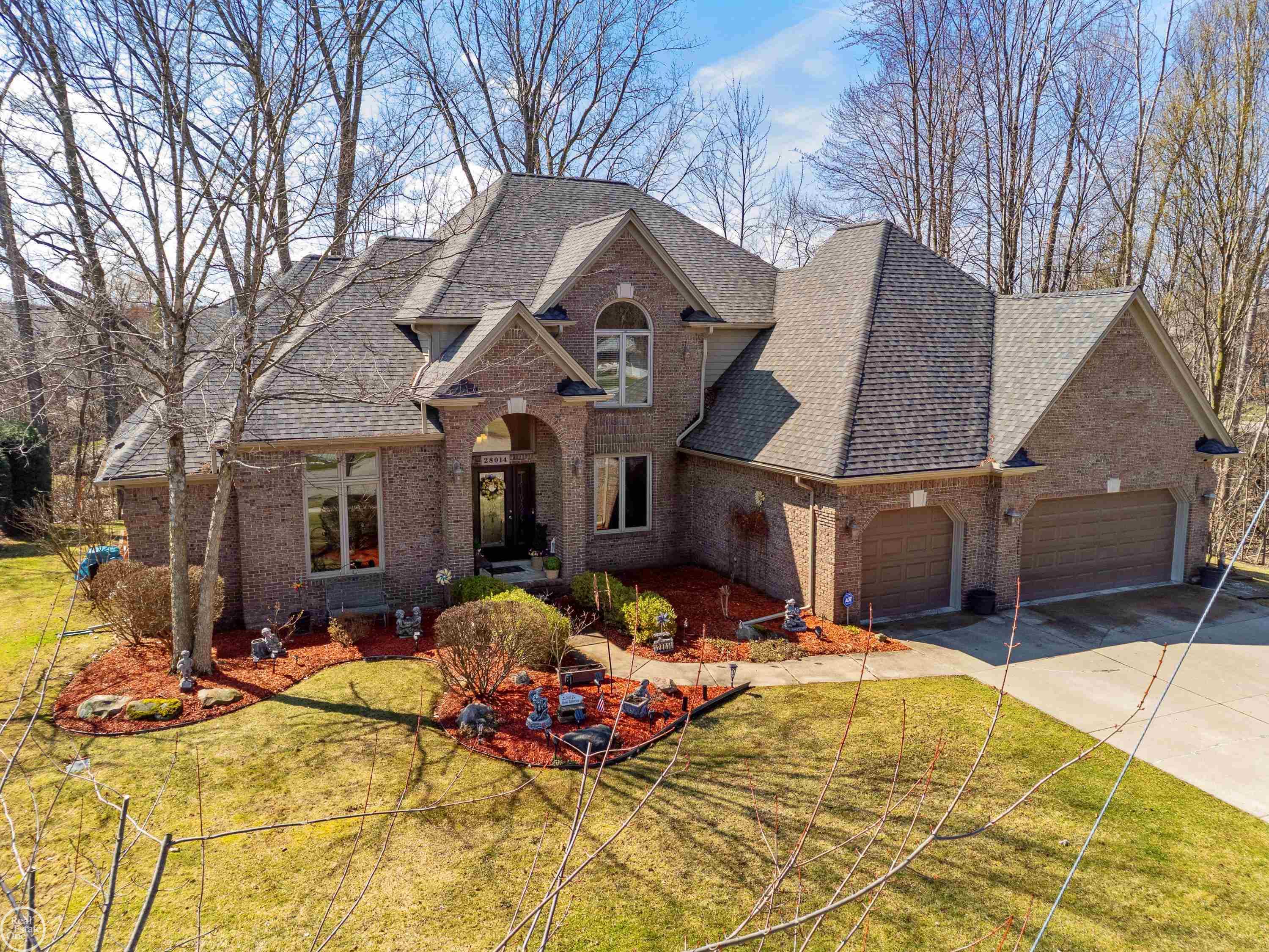 28014 Ashland Avenue, Harrison Twp, MI, 48045