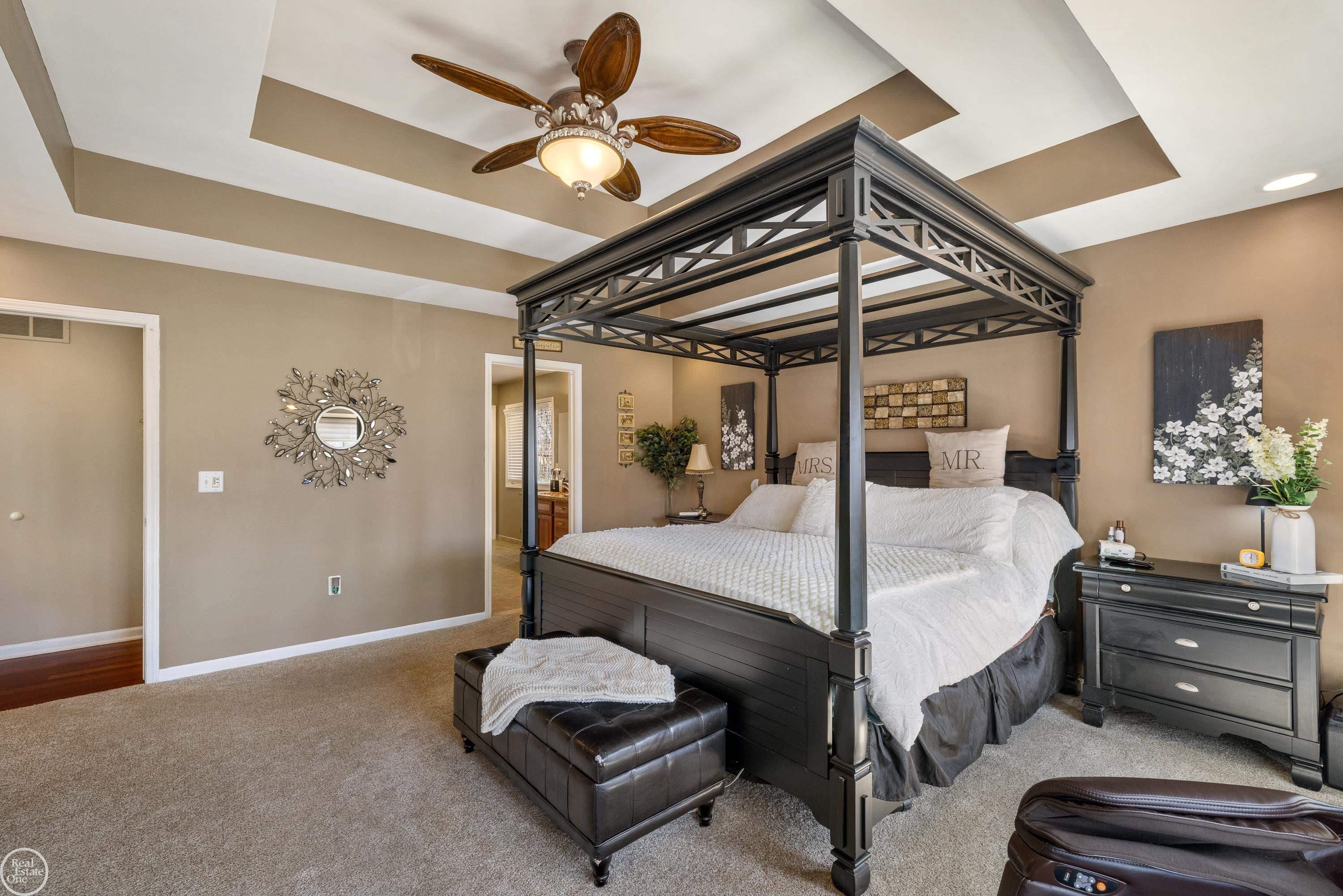 28014 Ashland Avenue, Harrison Twp, MI, 48045