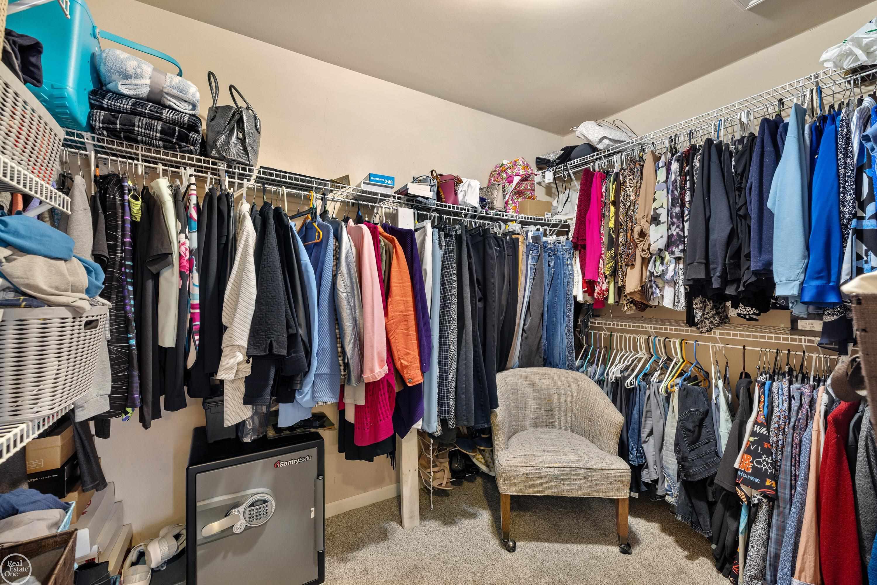 28014 Ashland Avenue, Harrison Twp, MI, 48045