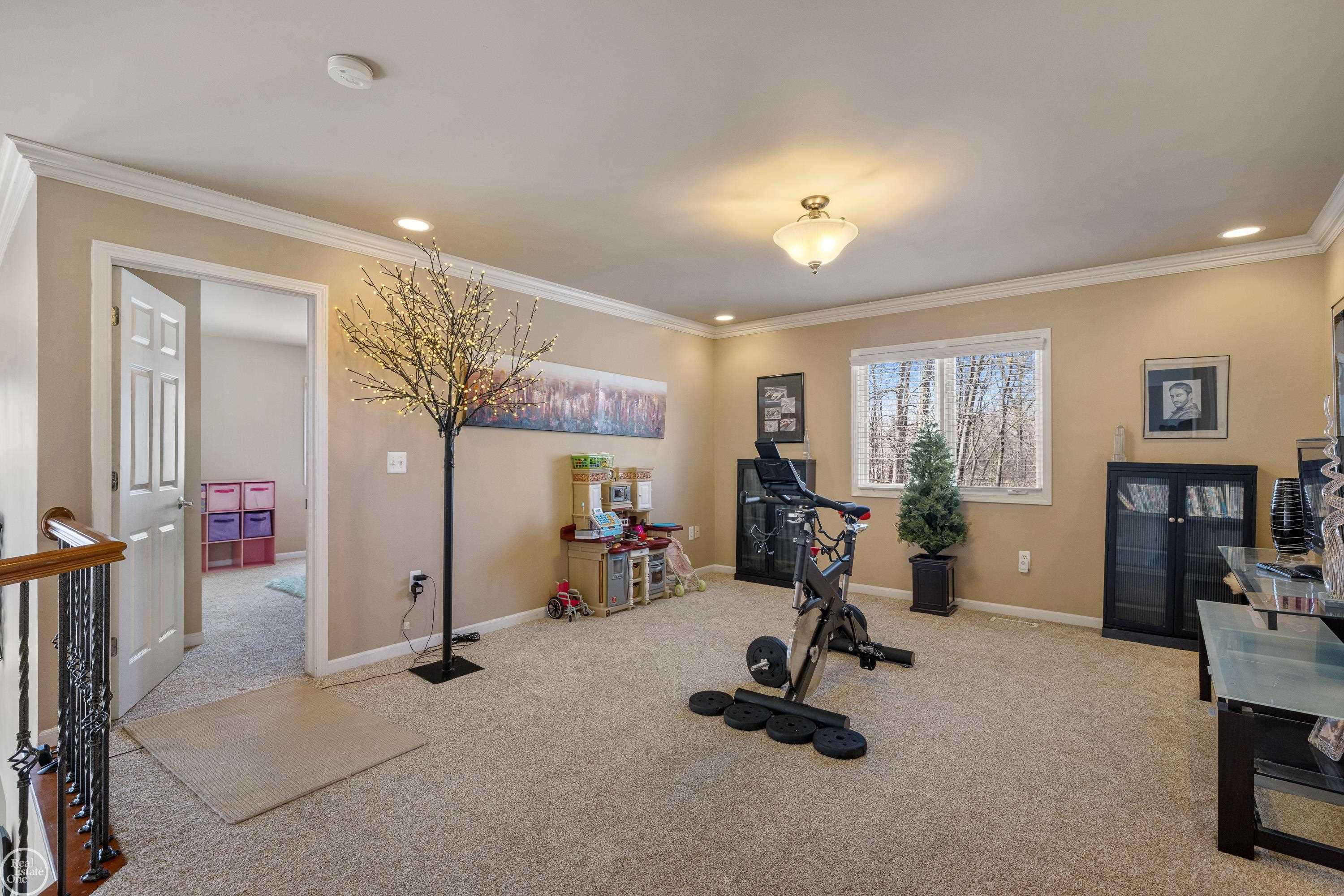 28014 Ashland Avenue, Harrison Twp, MI, 48045